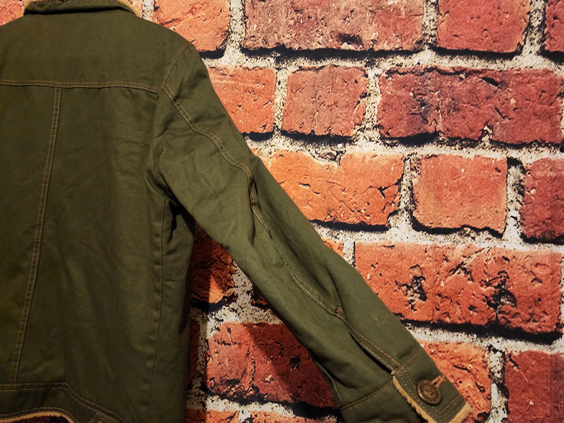 Olive green sherpa-lined jacket with patches - image 5 of 9