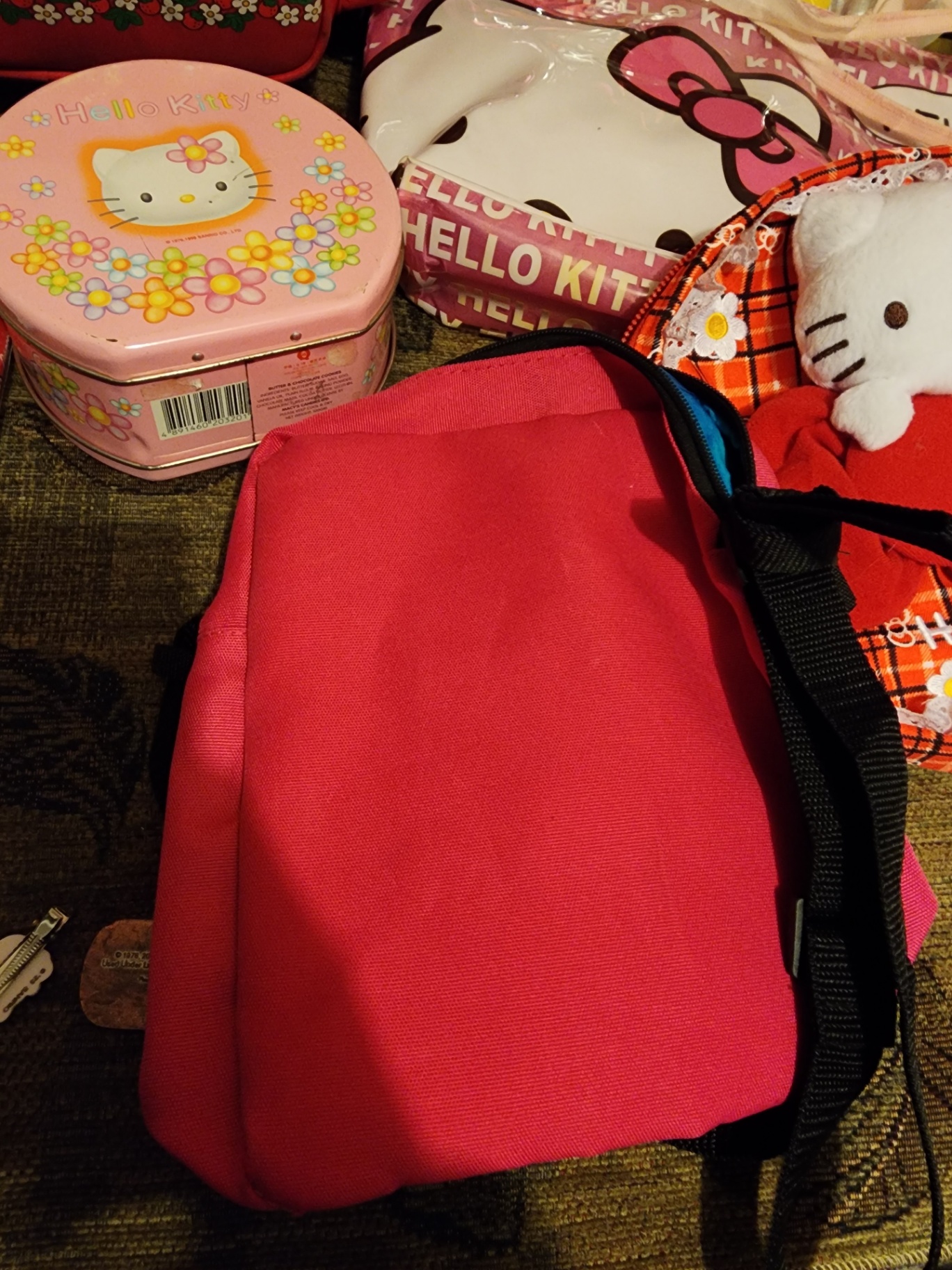 Hello Kitty Bags and Accessories Collection - image 18 of 18