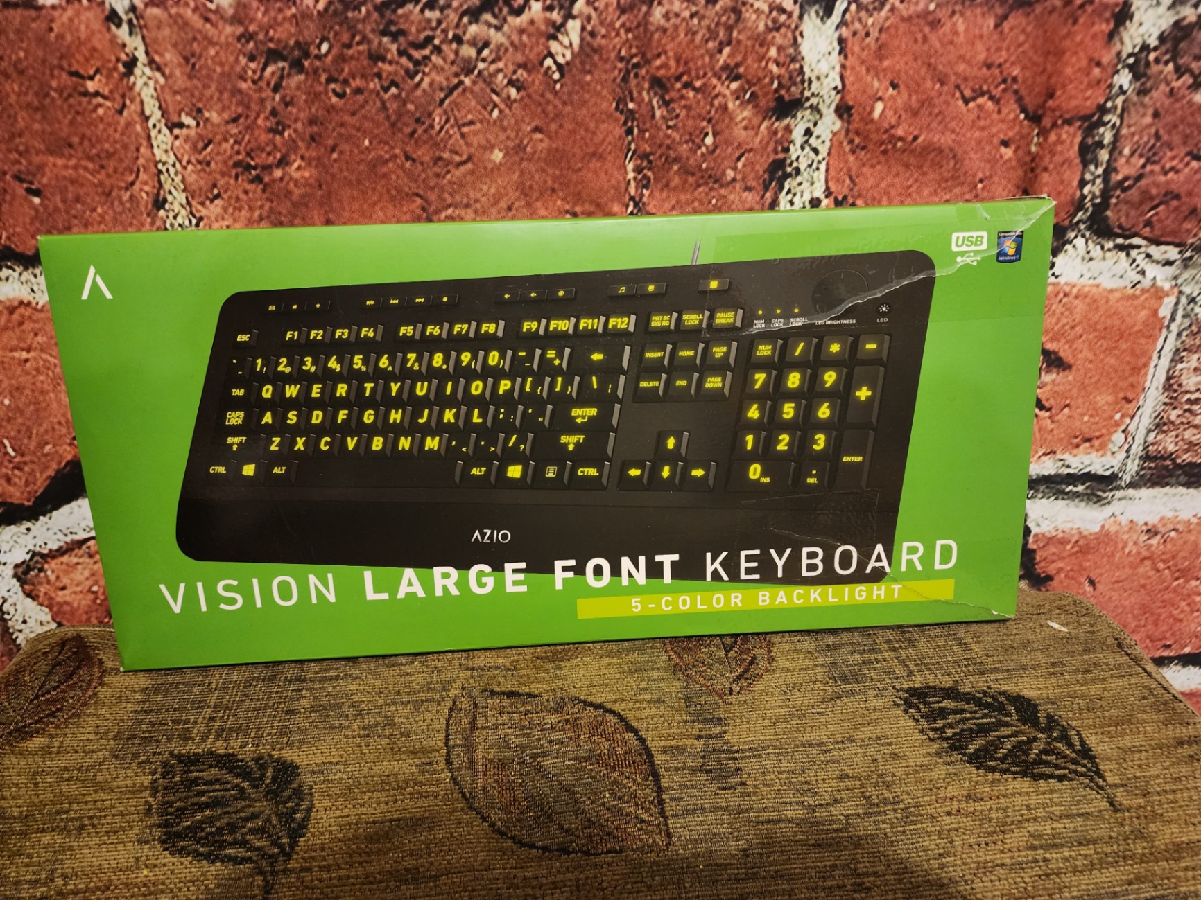 ( New )AZIO Vision Large Font Keyboard - image 1 of 8