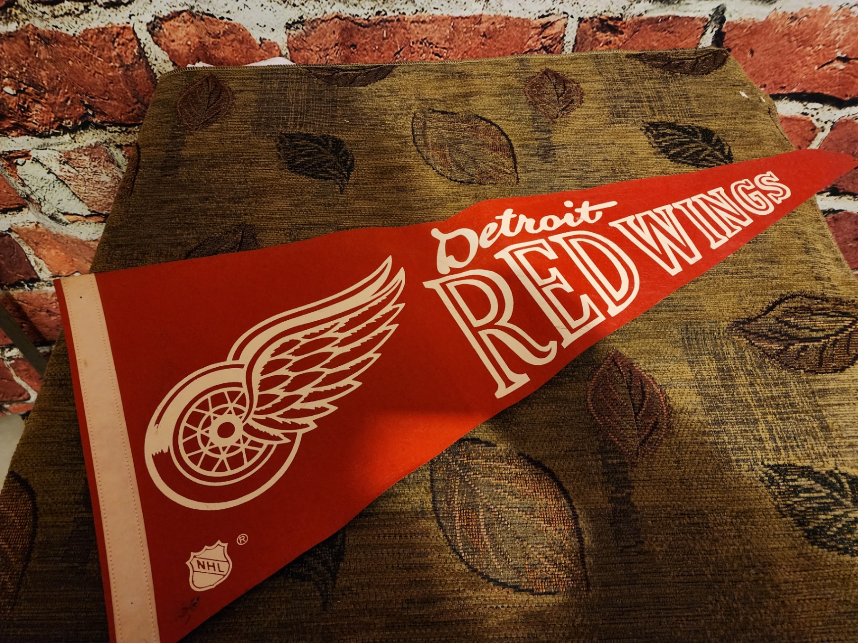 Assorted vintage sports pennants - image 5 of 16
