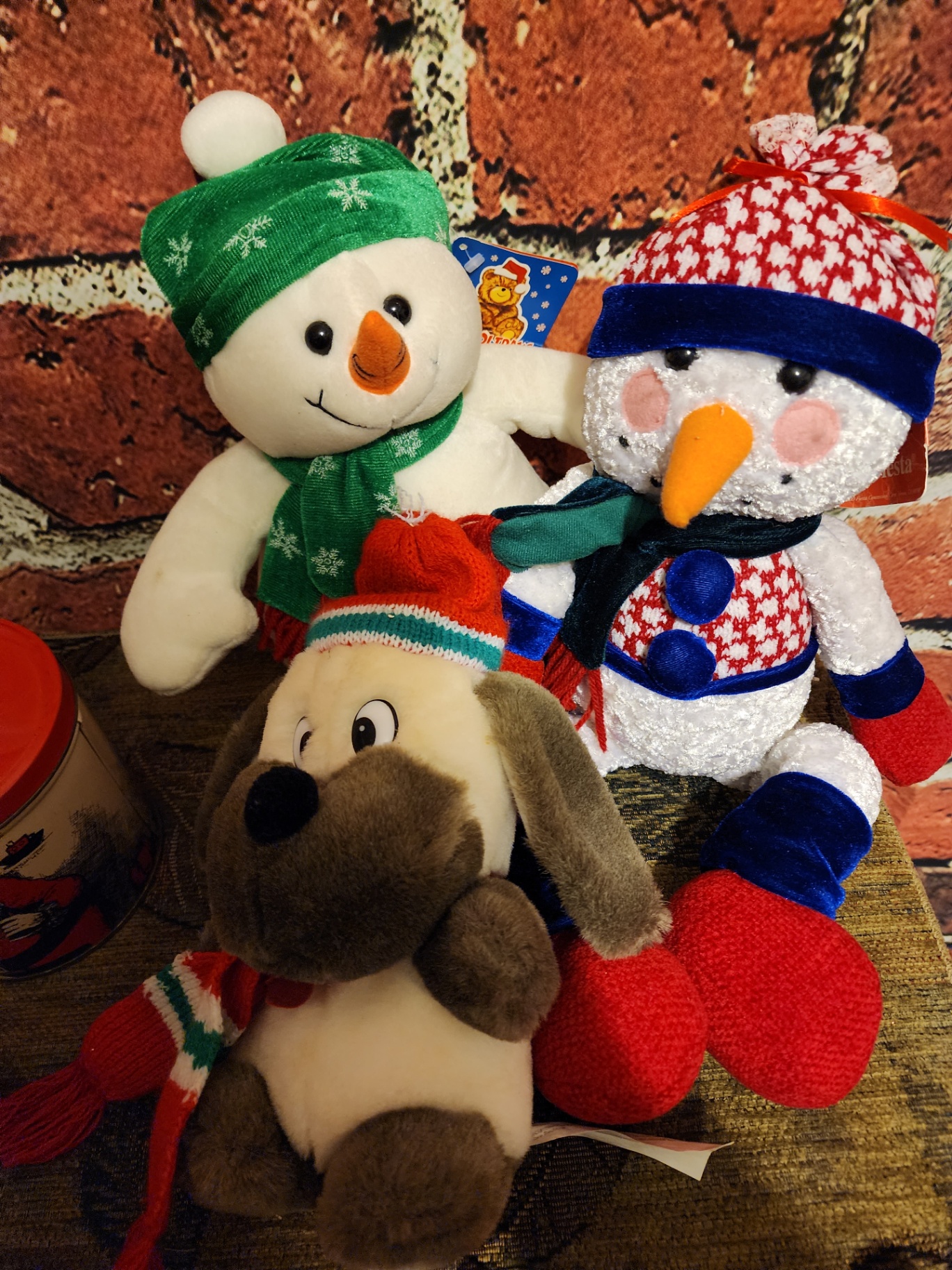 Christmas decor and holiday gift boxes - image 11 of 11
