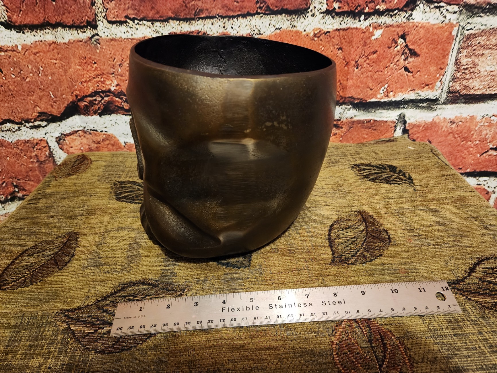 ( Moe's Canada ) Bronze/copper hollow metal sculpture skull plant holder  - image 3 of 9