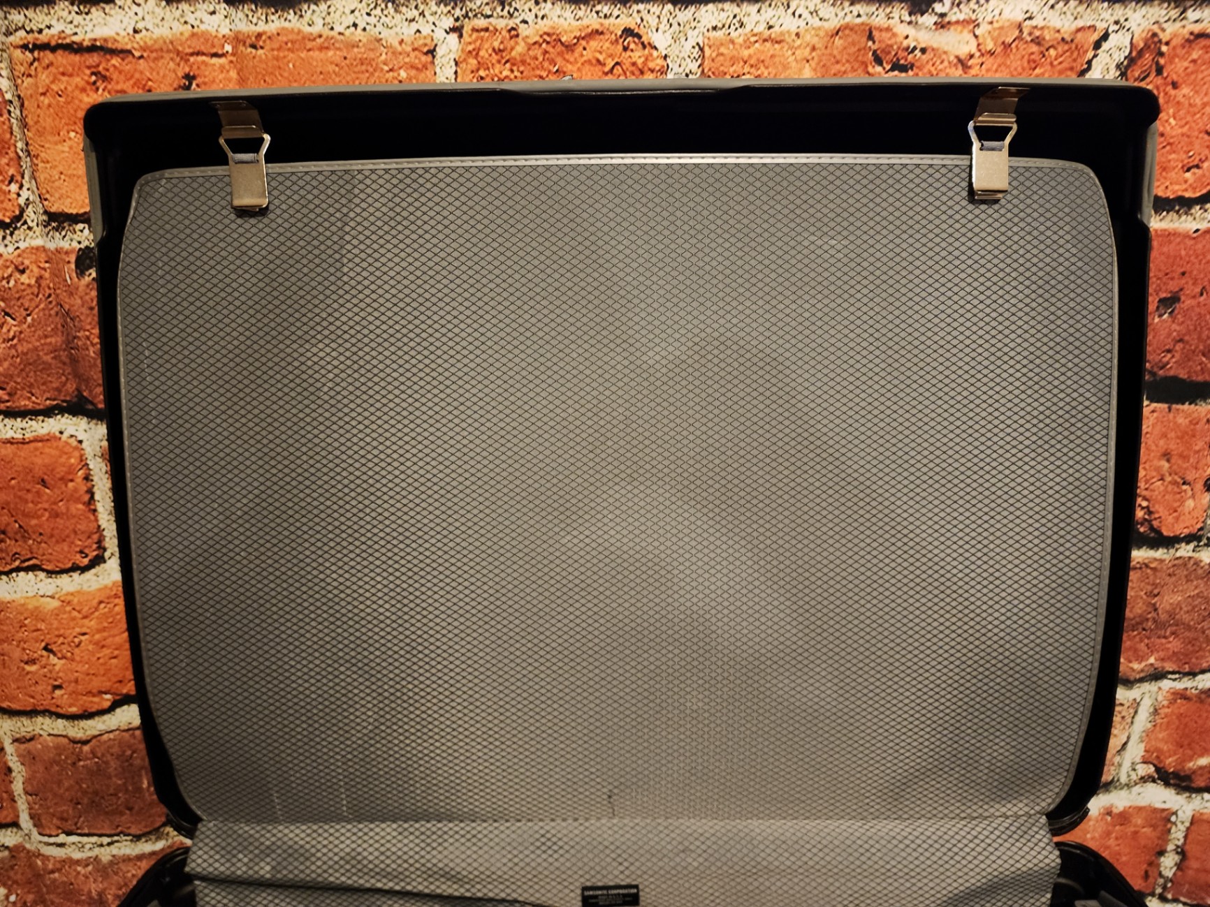 Black Samsonite hard-shell wheeled suitcase - image 6 of 11