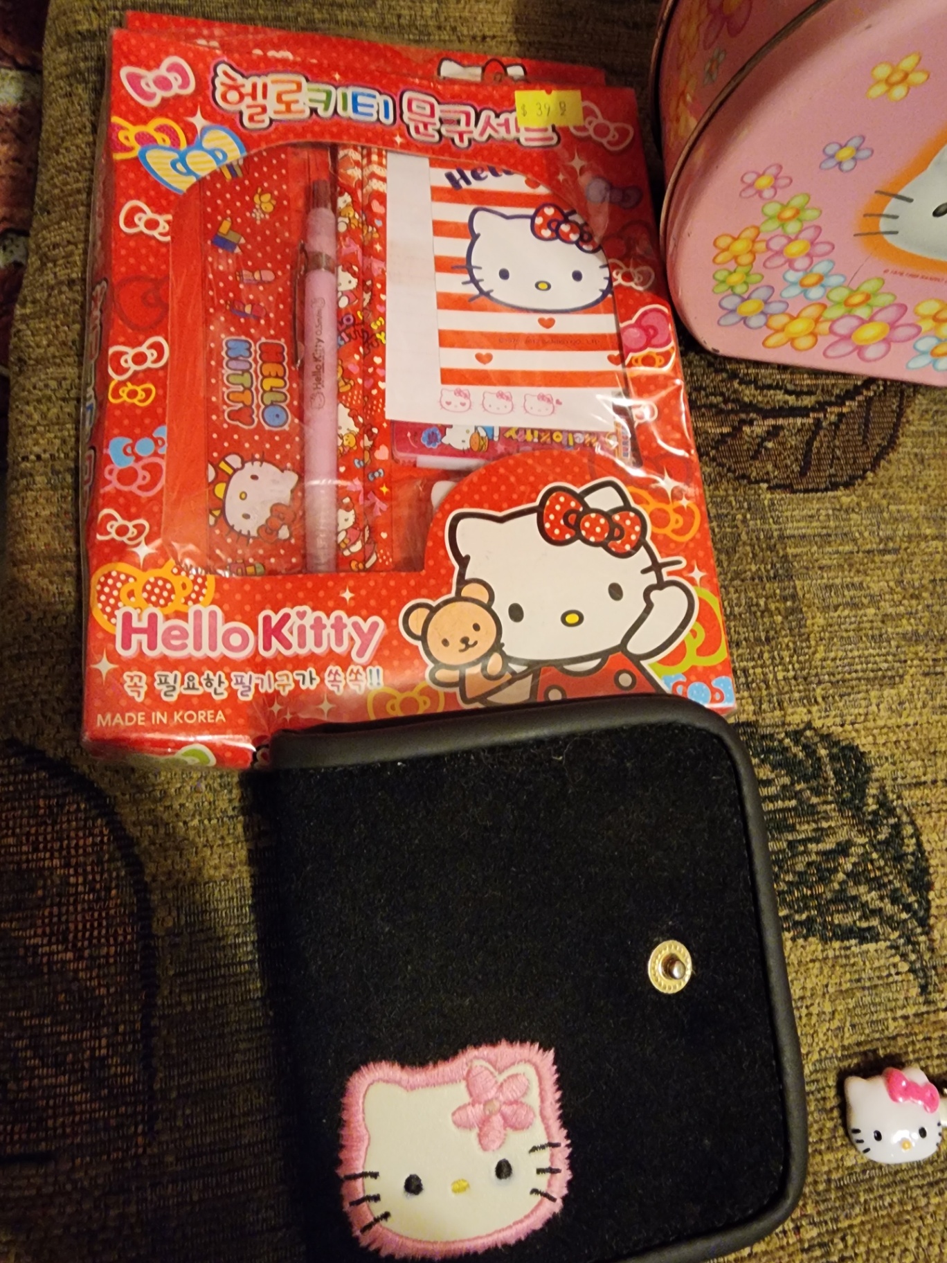 Hello Kitty Bags and Accessories Collection - image 2 of 18