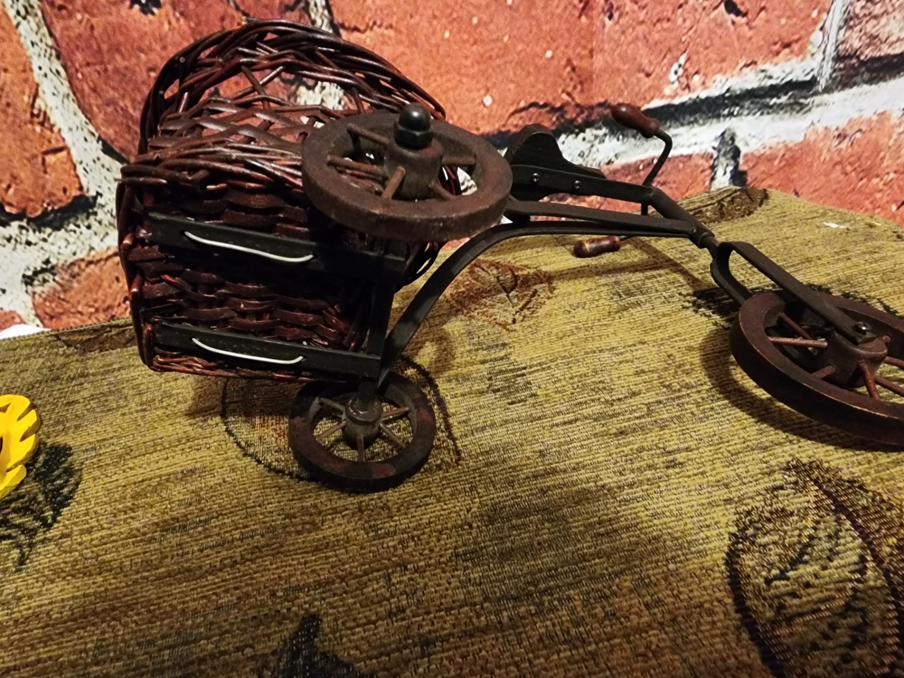 Vintage toy and novelty item collection - image 11 of 11