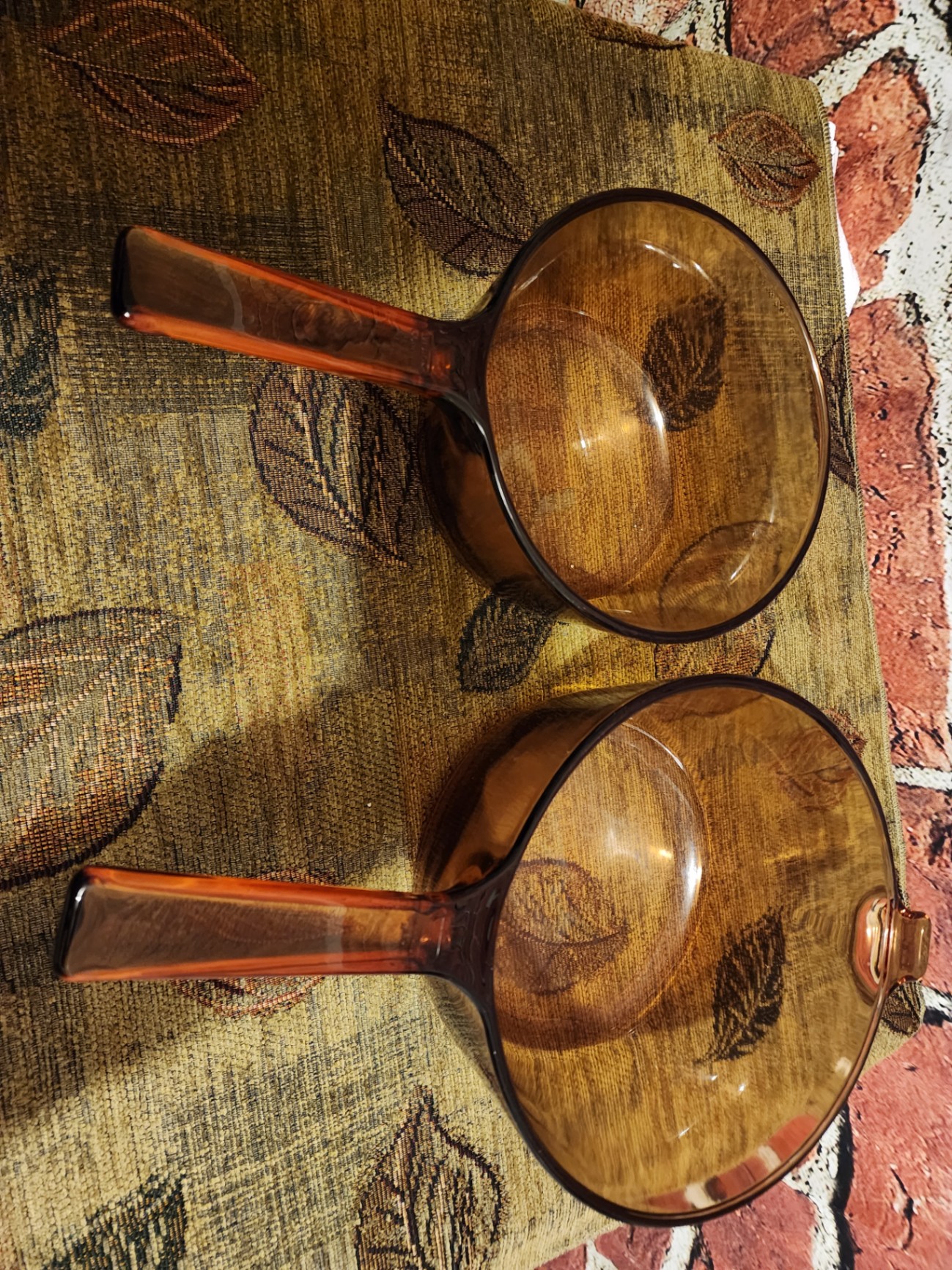 Amber glass bowls with handles - image 6 of 8