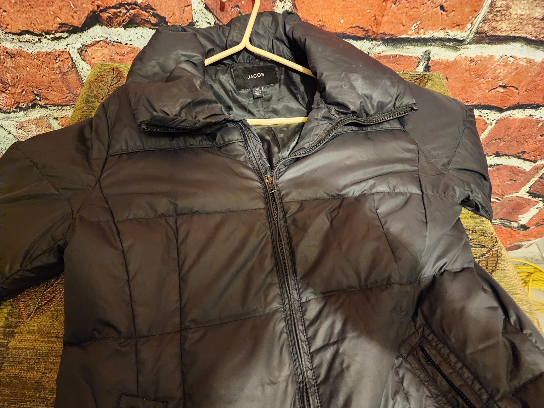 Black quilted puffer jacket - image 10 of 12