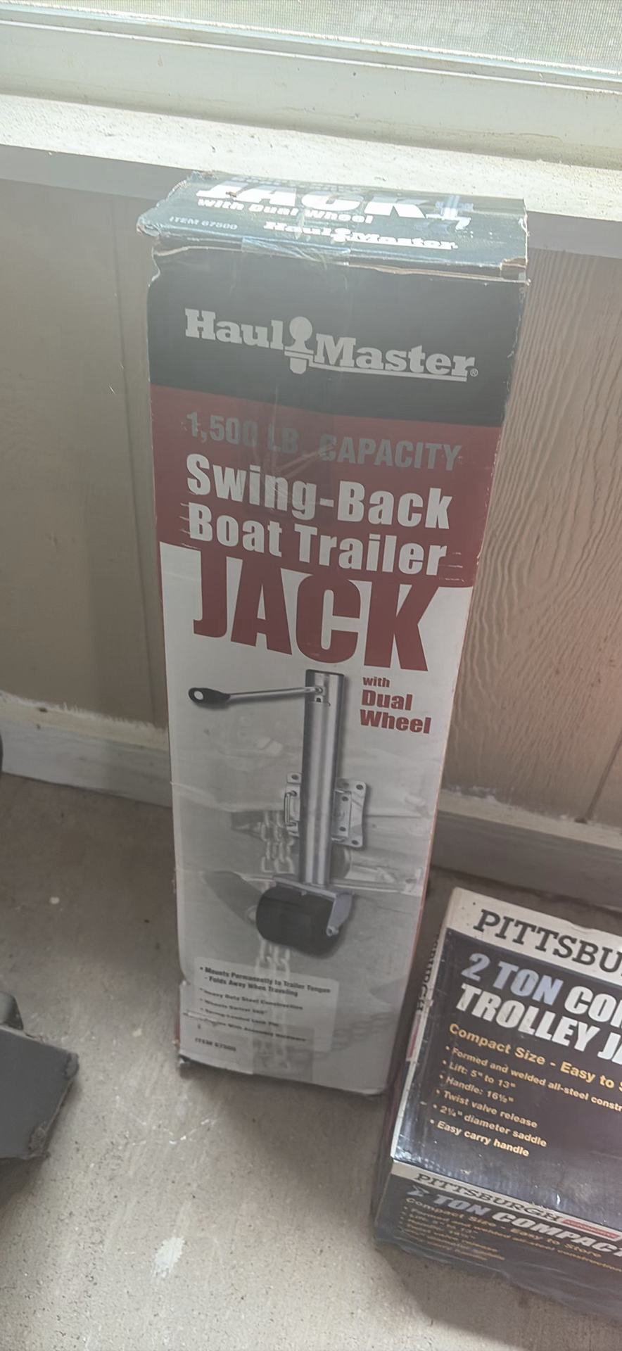 Boxed automotive jacks and trailer jack sets - image 3 of 4