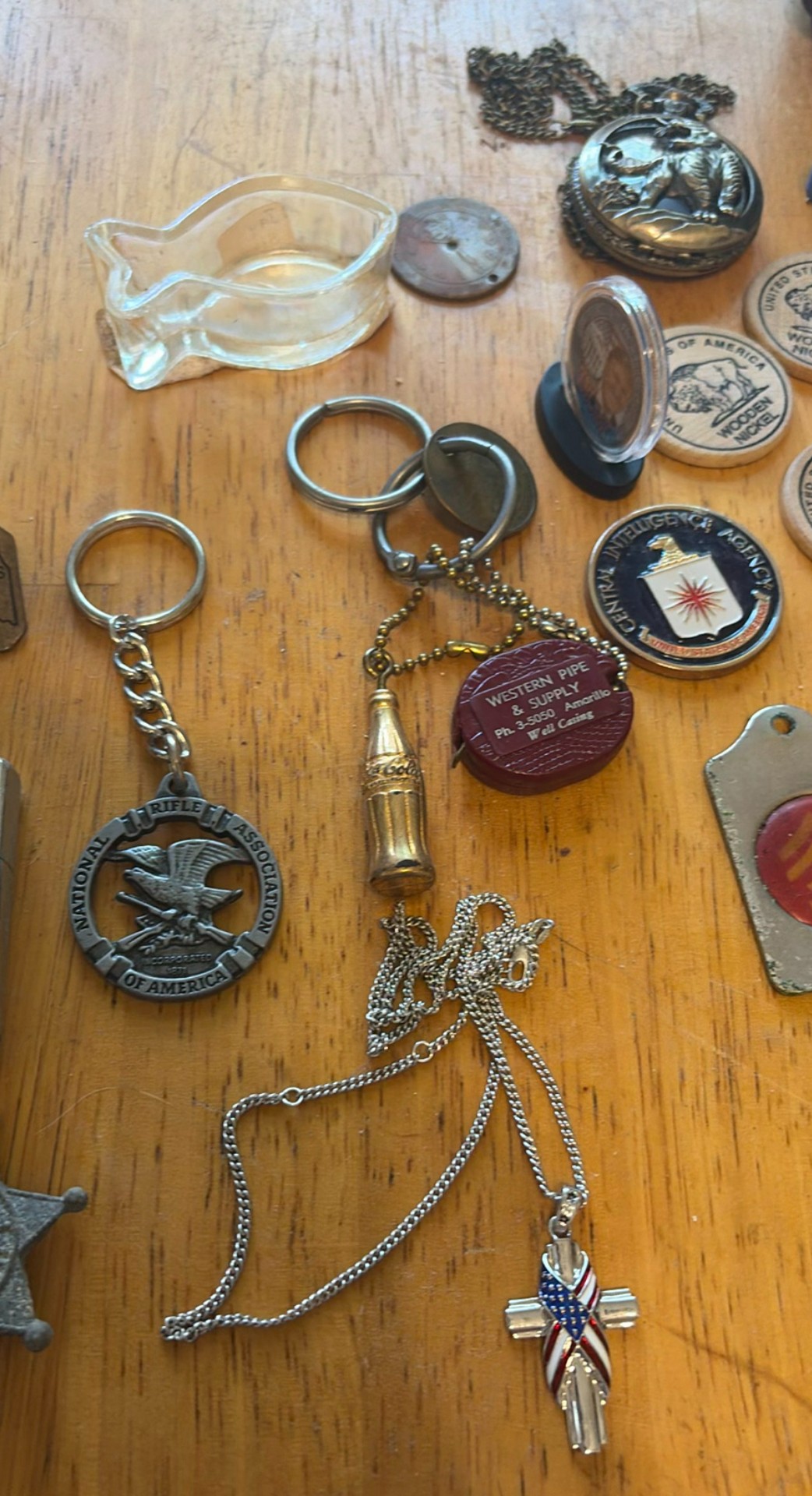 Assorted medals, tokens, and jewelry - image 3 of 9