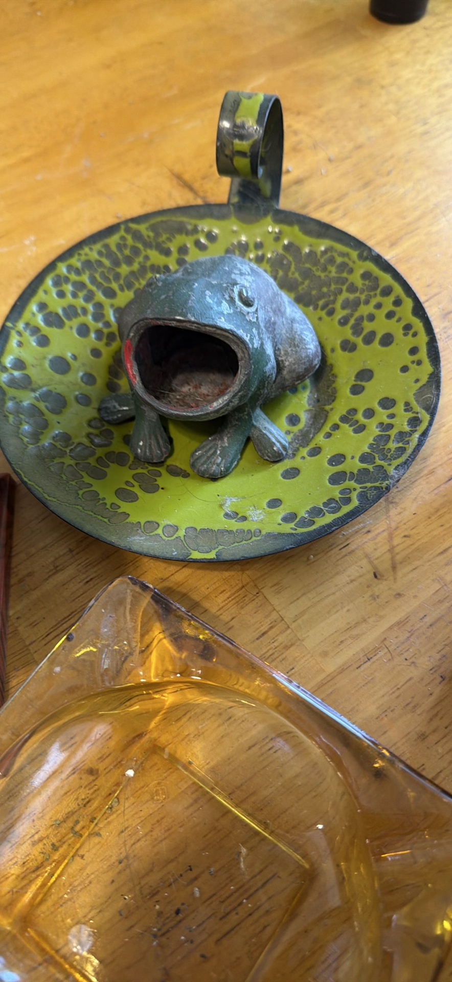 Assorted vintage glass, décor, and a miniature sewing machine - image 4 of 9