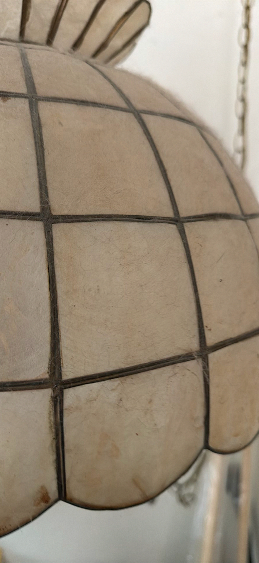 Hanging scalloped glass pendant lamp - image 4 of 4