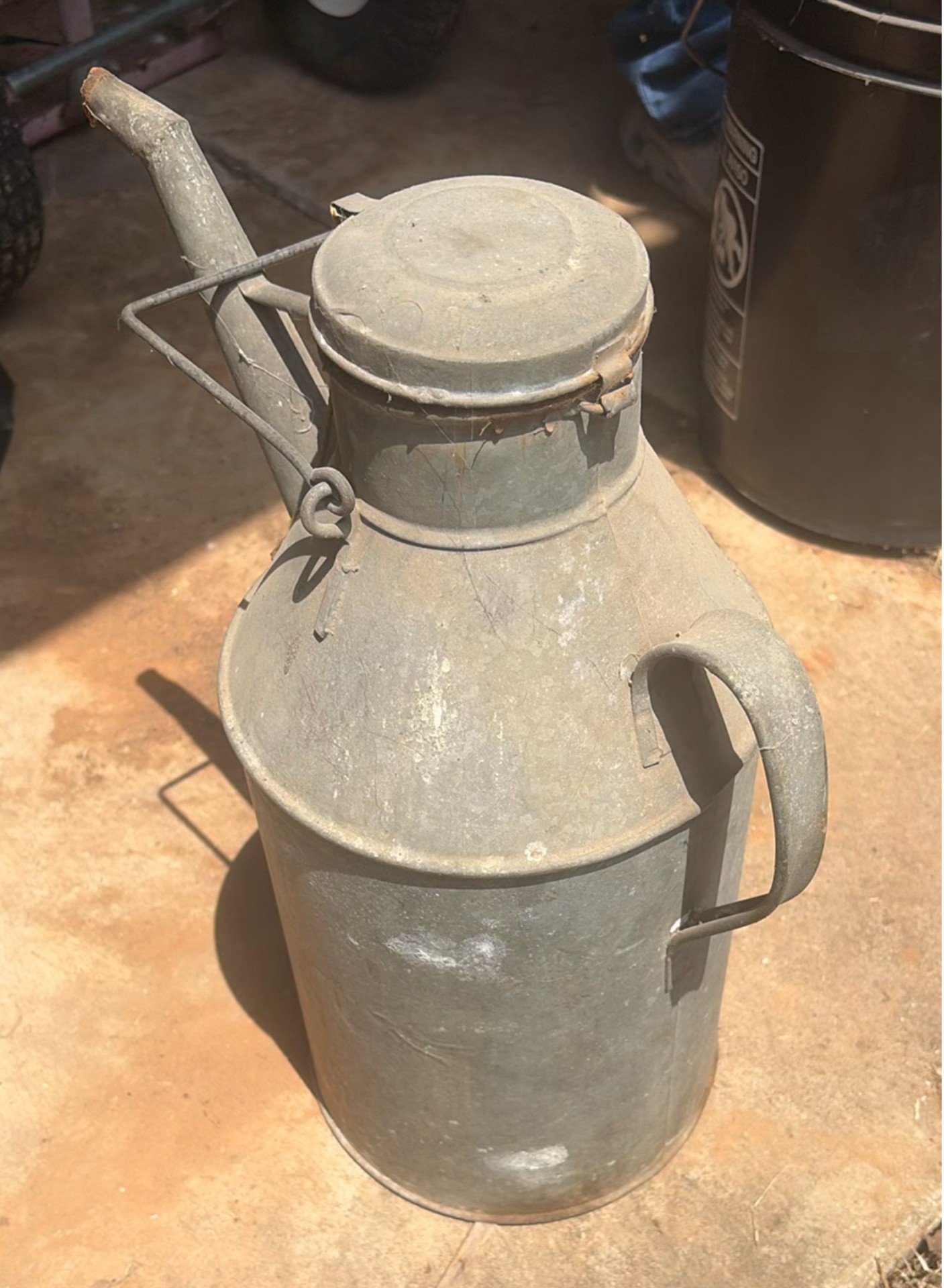 Vintage galvanized milk can with spout and lid - image 4 of 5