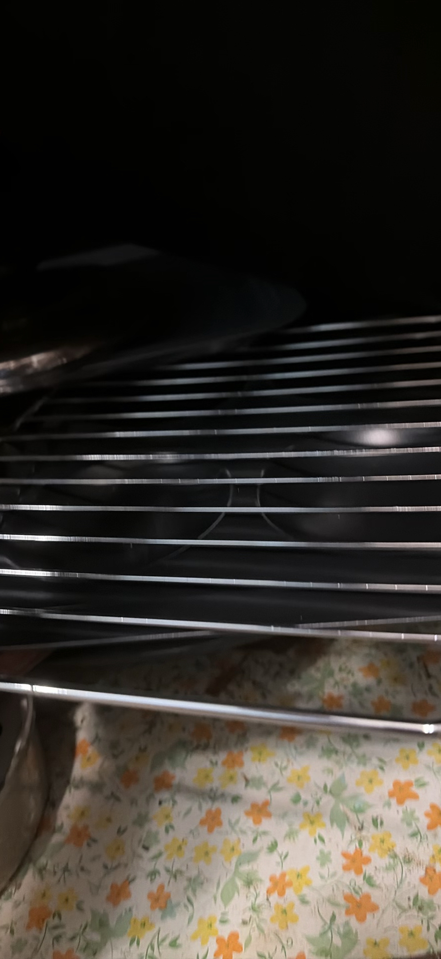 Assorted kitchen cookware and accessories - image 5 of 9