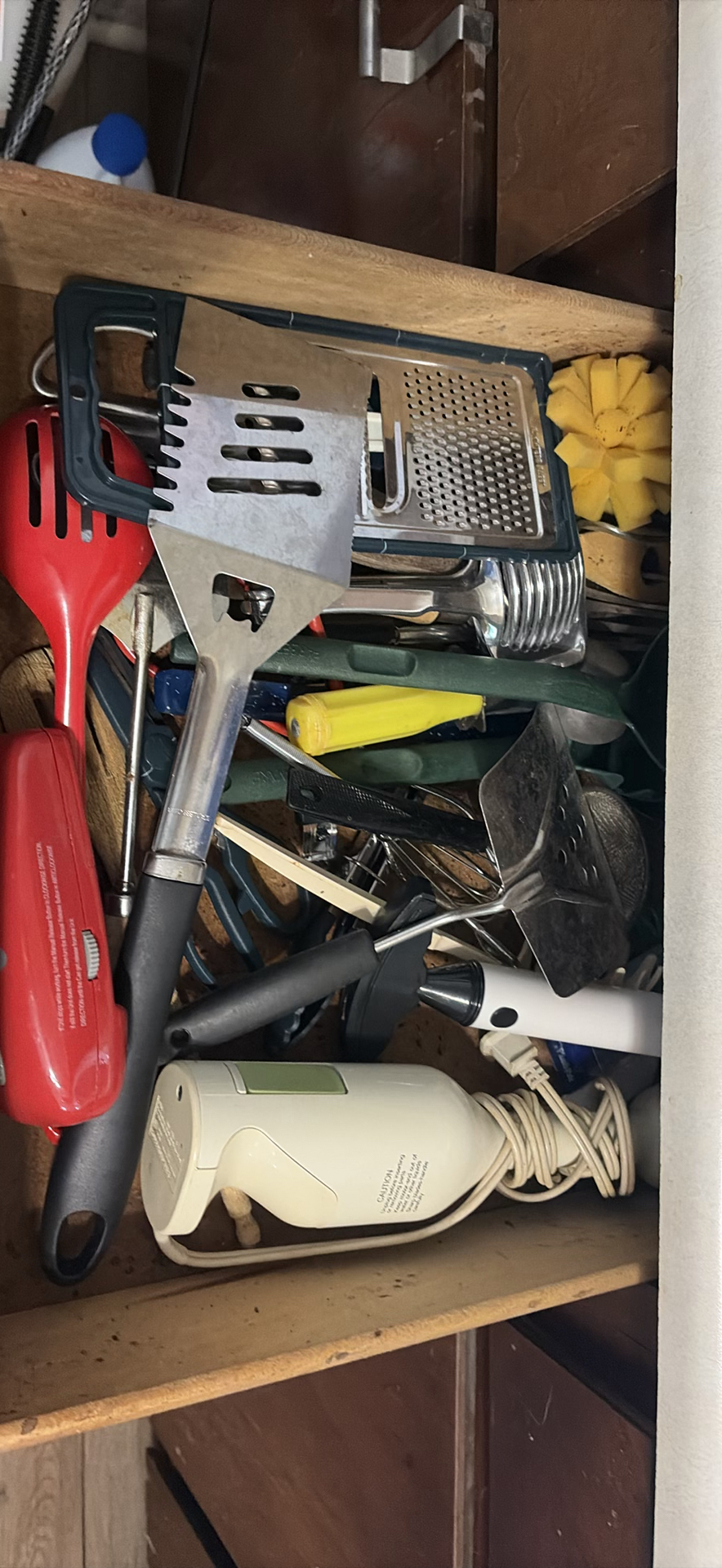 Assorted Kitchen Utensils and Gadgets - image 8 of 12