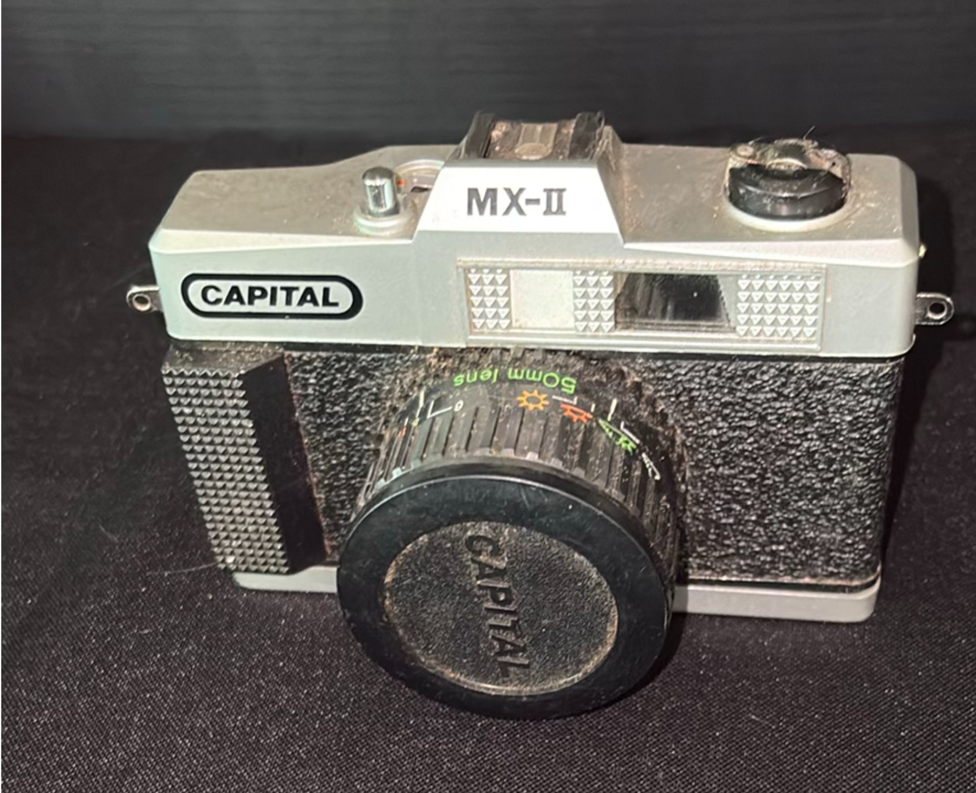 Collection of vintage film and digital cameras - image 2 of 11