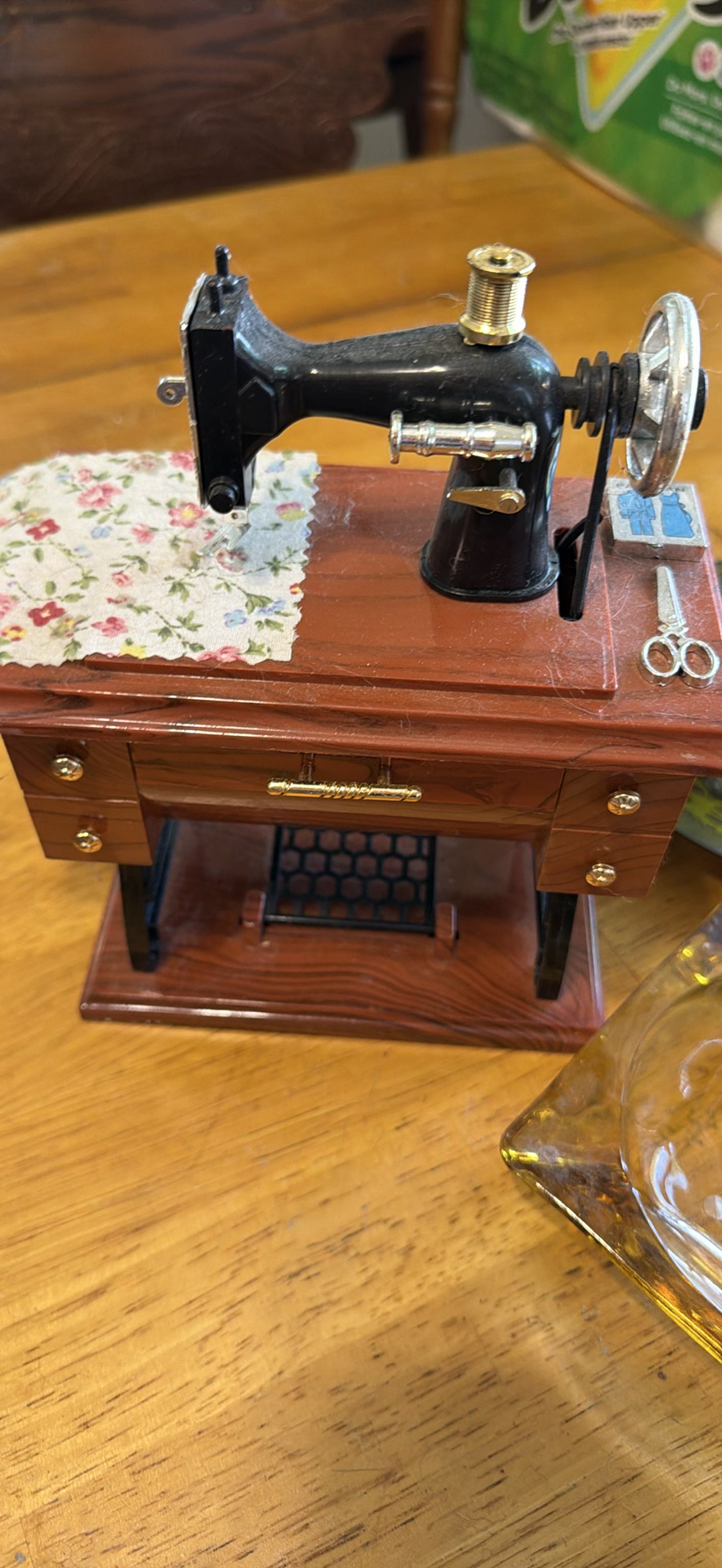 Assorted vintage glass, décor, and a miniature sewing machine - image 5 of 9