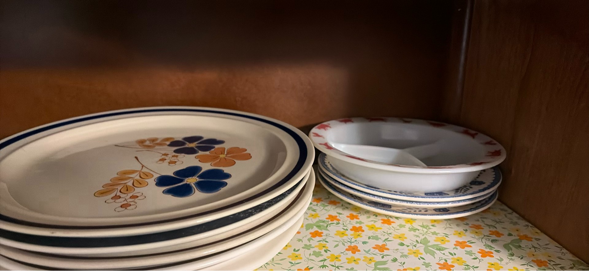 Assorted Plates, Mugs, Glassware and Serving Dishes - image 7 of 12