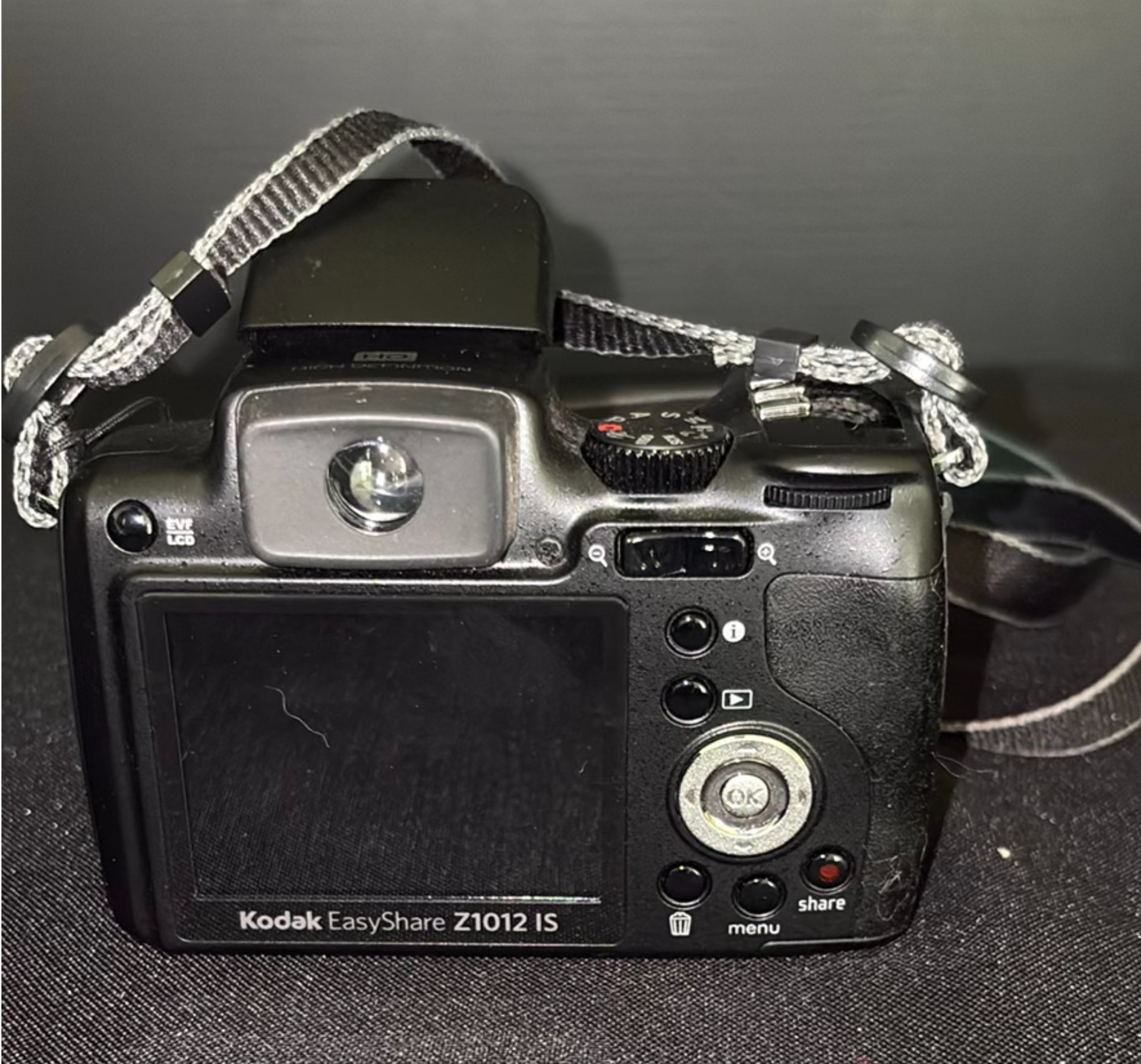 Collection of vintage film and digital cameras - image 11 of 11