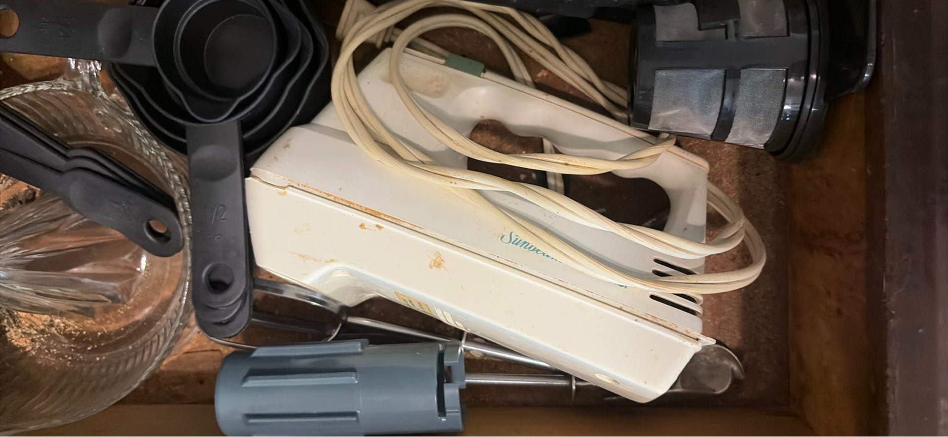 Assorted Kitchen Utensils and Gadgets - image 2 of 12
