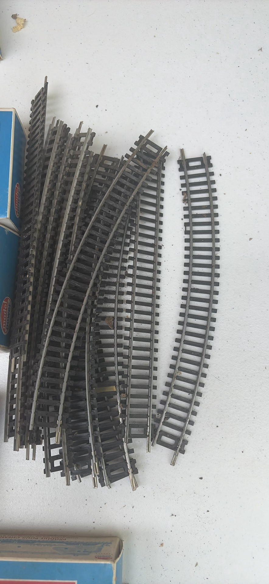 Model Power HO Scale Model Railroad Cars, Track, and Accessories - image 2 of 8