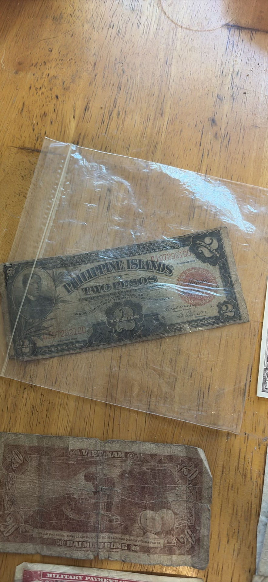 Assorted Vietnamese, Philippine and MPC banknotes - image 4 of 7