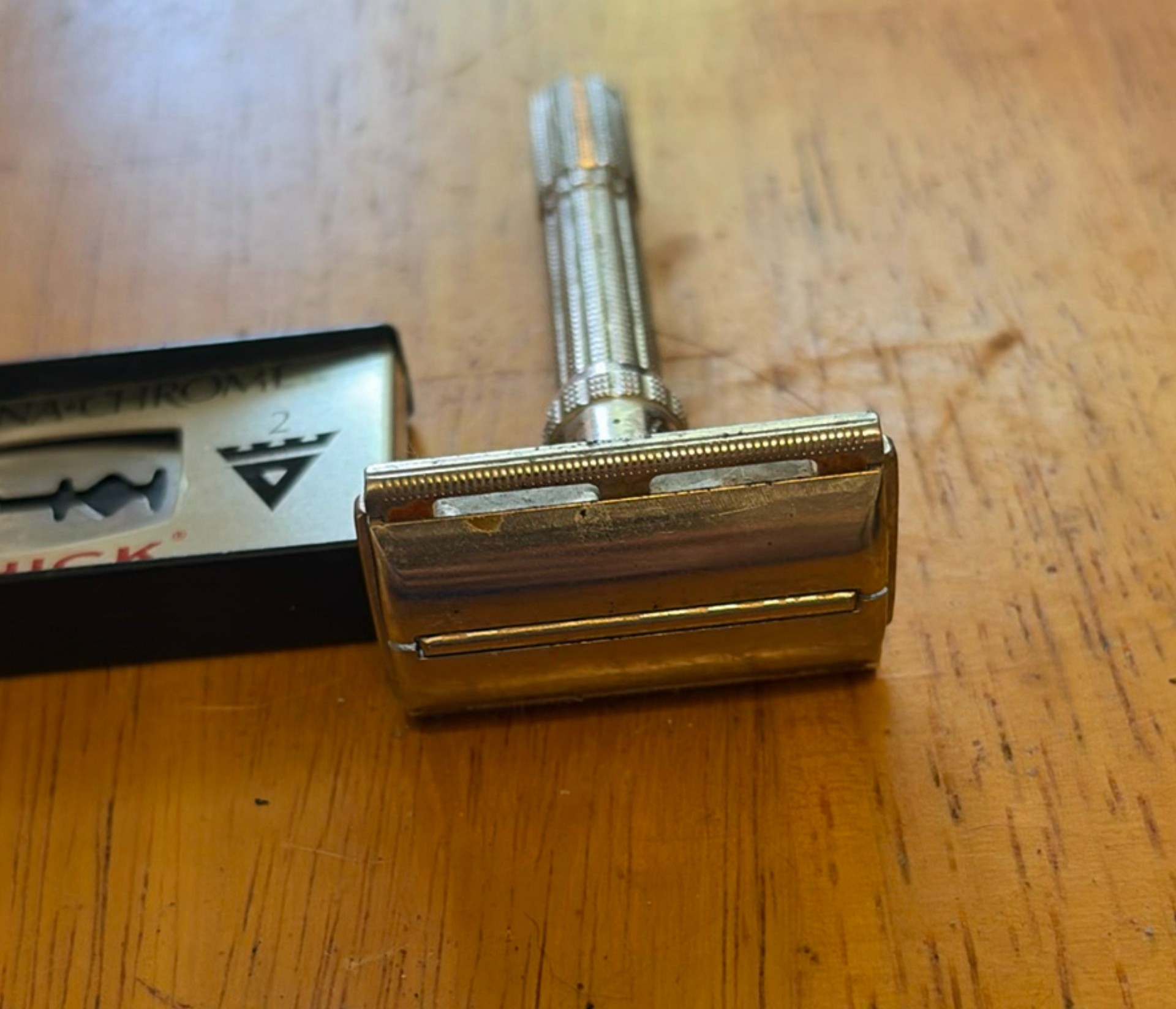 Schick Krona-Chrome safety razor with blade box - image 2 of 4