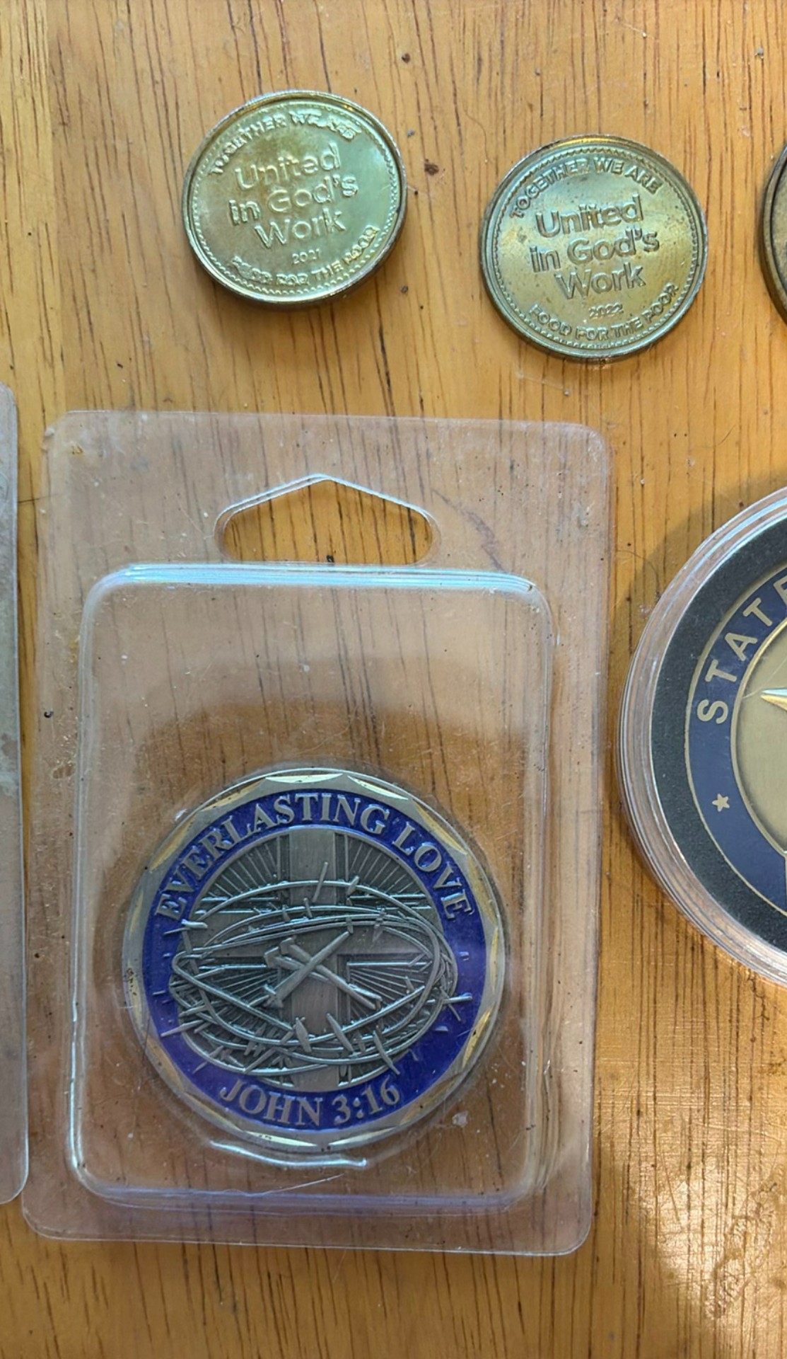 Assorted commemorative coins and medallions - image 3 of 9
