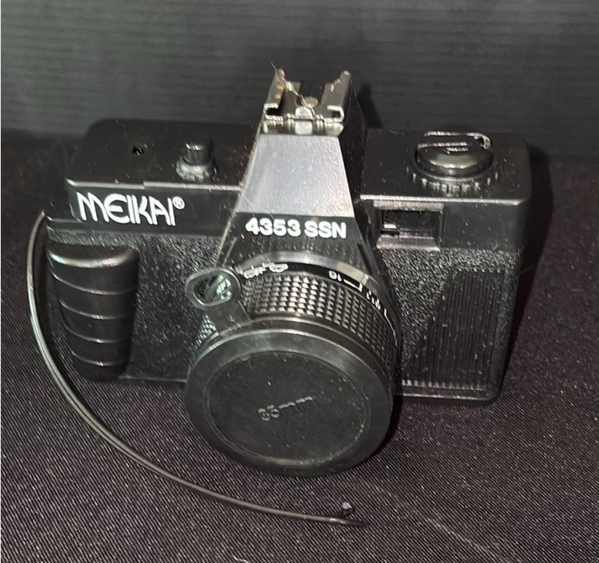 Collection of vintage film and digital cameras - image 3 of 11