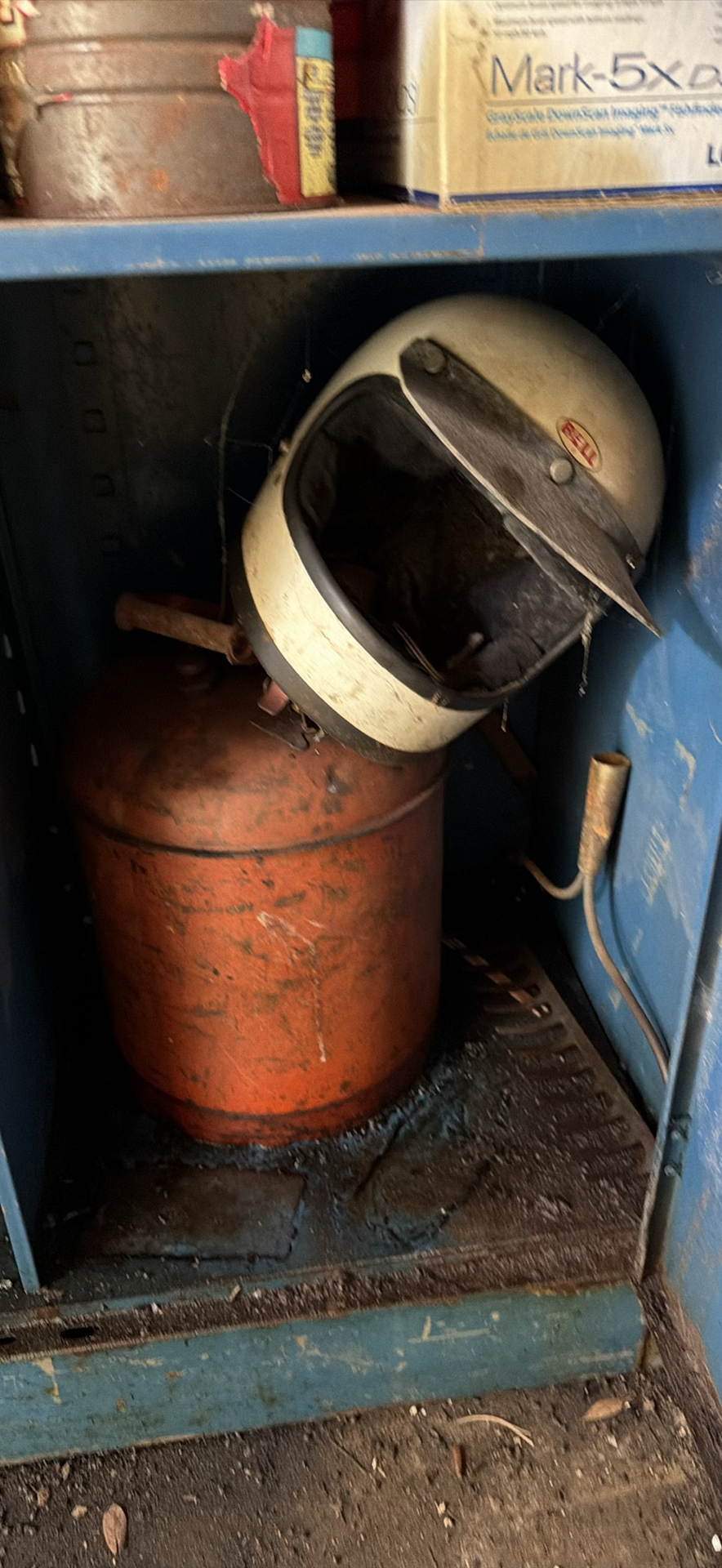 Blue metal cabinet with gas cylinder, helmet and assorted workshop items - image 2 of 6