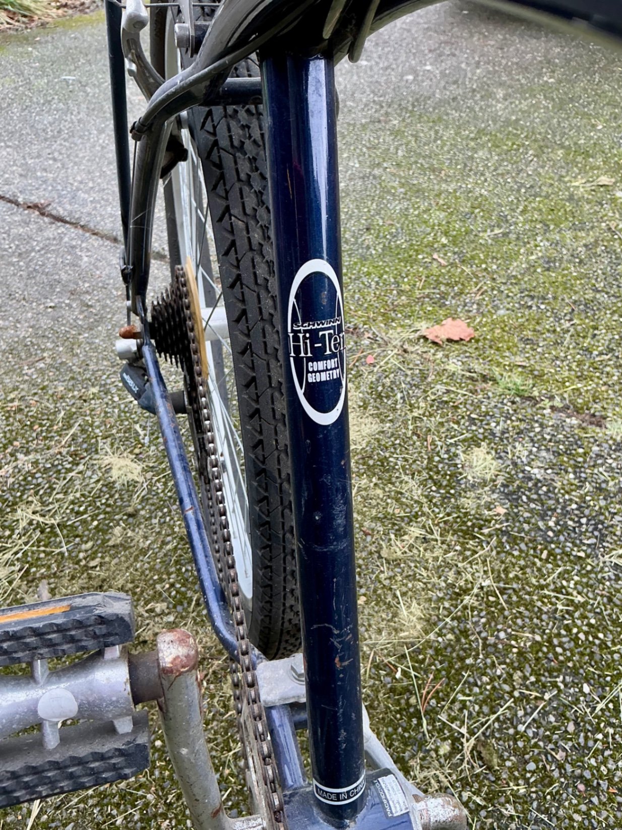 Vintage Schwinn Jaguar women's cruiser bicycle - image 7 of 9