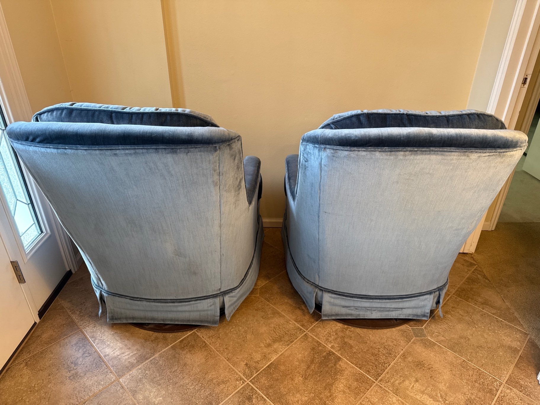 Pair of blue velvet tufted barrel armchairs, lamp & print - image 5 of 11