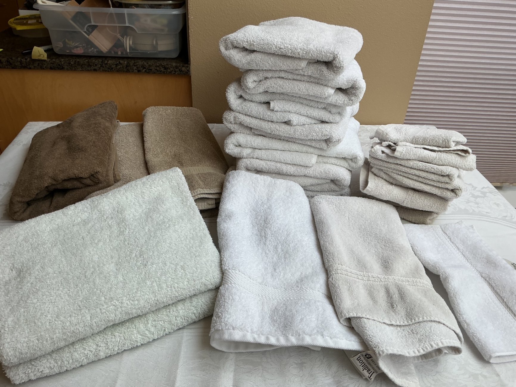 Vevor Towel Warmer & Towels - image 5 of 5