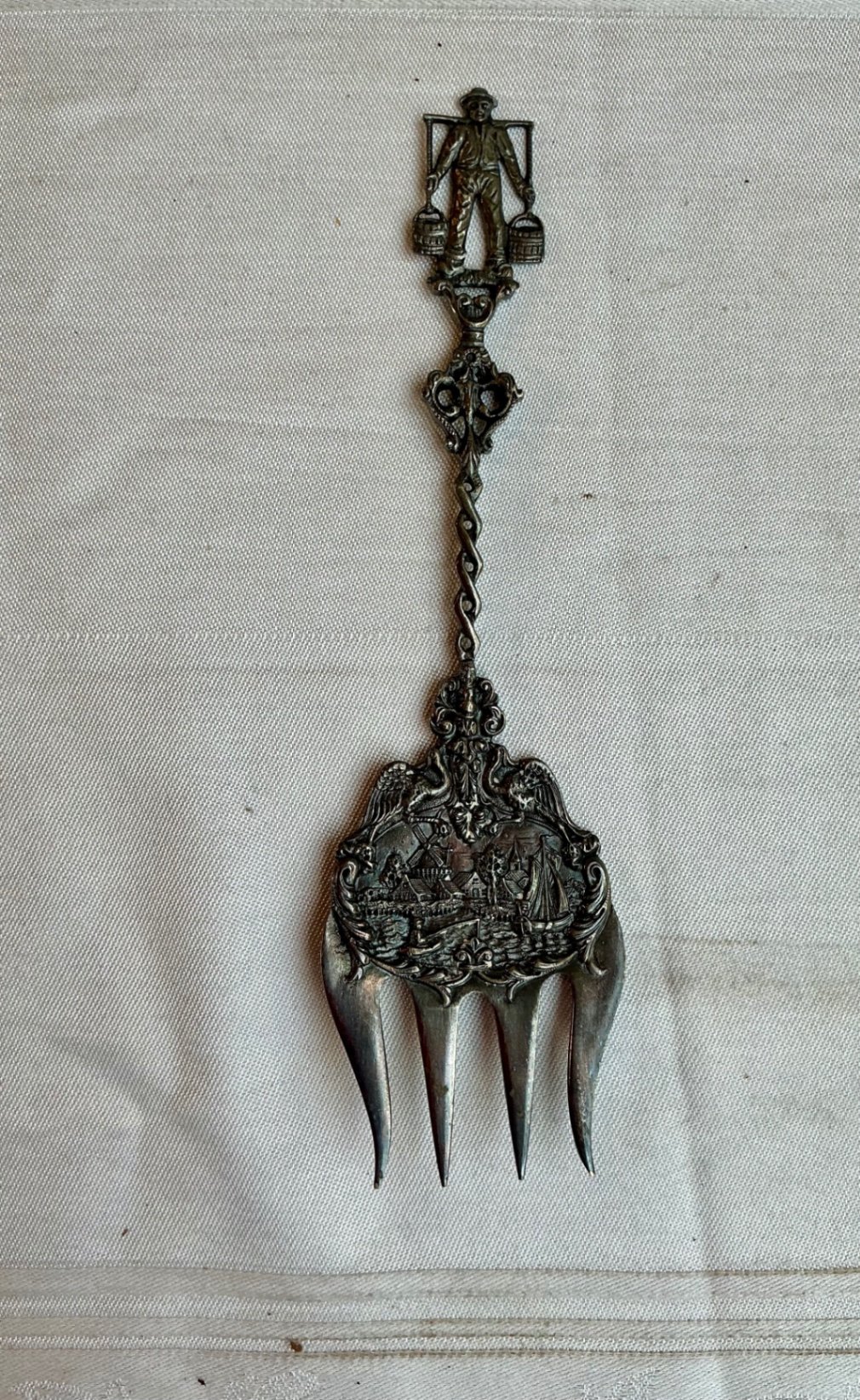 Copper Trays and Decorative Accessories - image 8 of 8