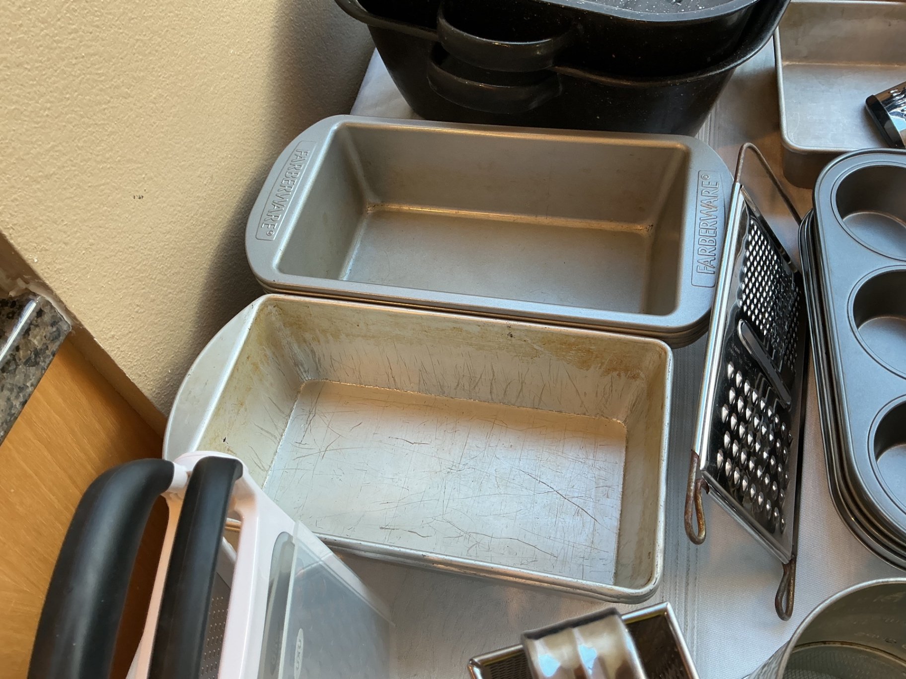 Metal cookware, Bakeware, Utensils - image 3 of 7