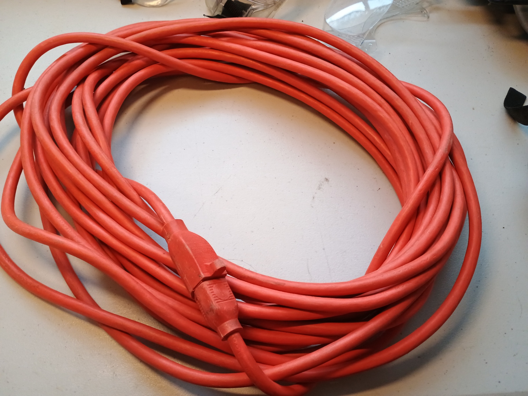 Extension cord, safety goggles, respirator, and circular saw - image 2 of 5