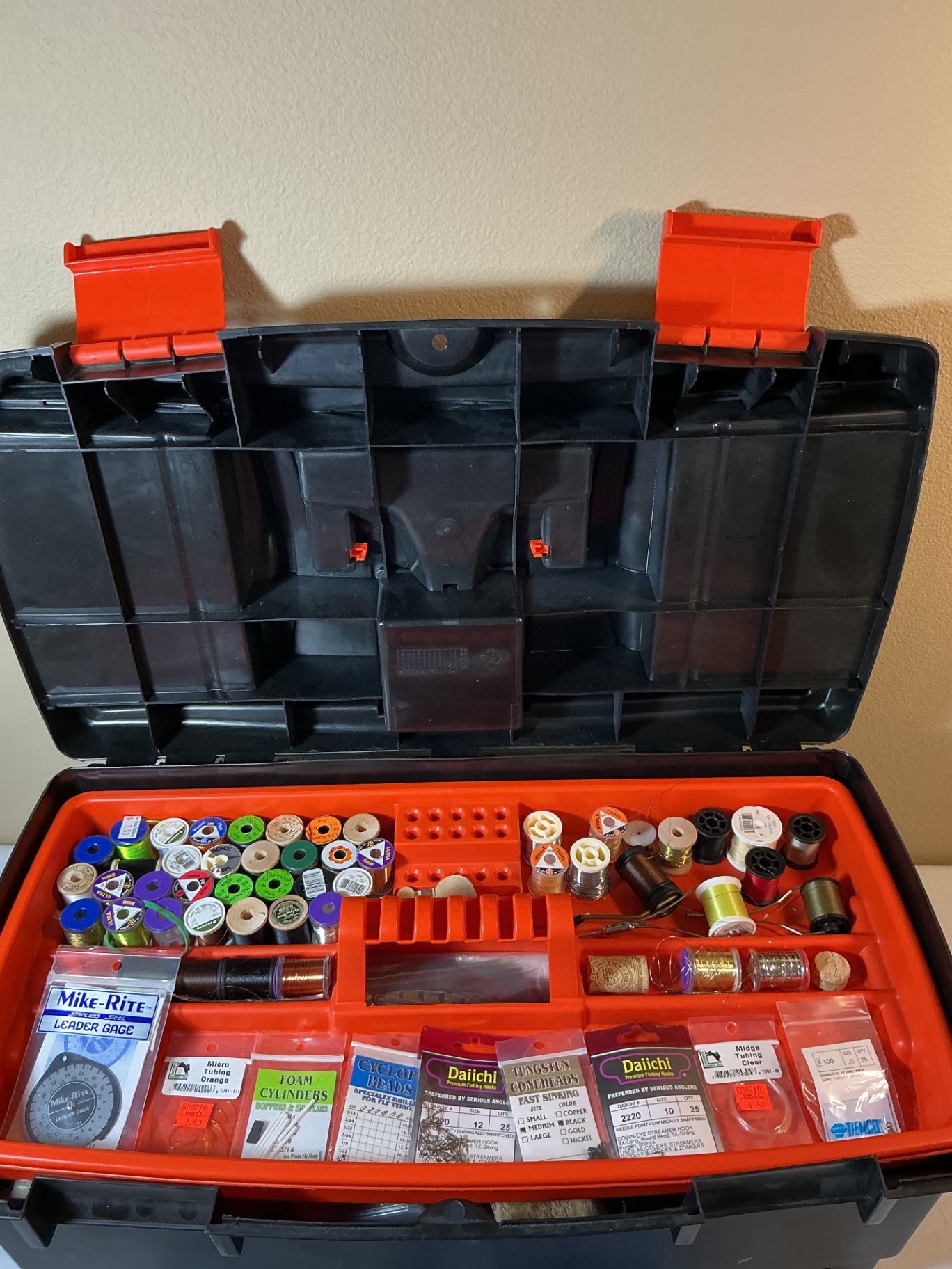 Fly Tying Tools, Materials and Guides - image 16 of 18