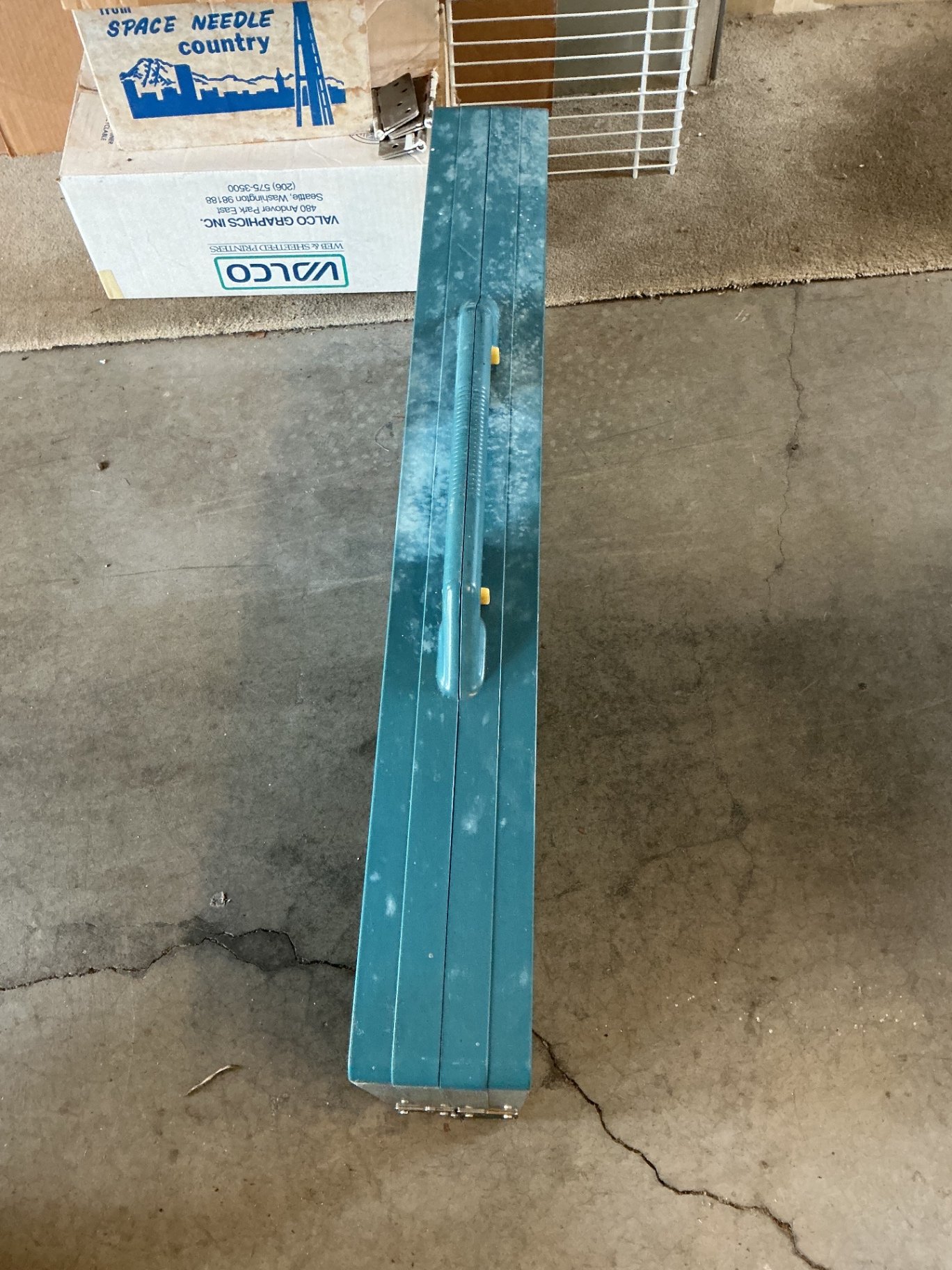 Vintage folding picnic table, Copper Barrel - image 5 of 6