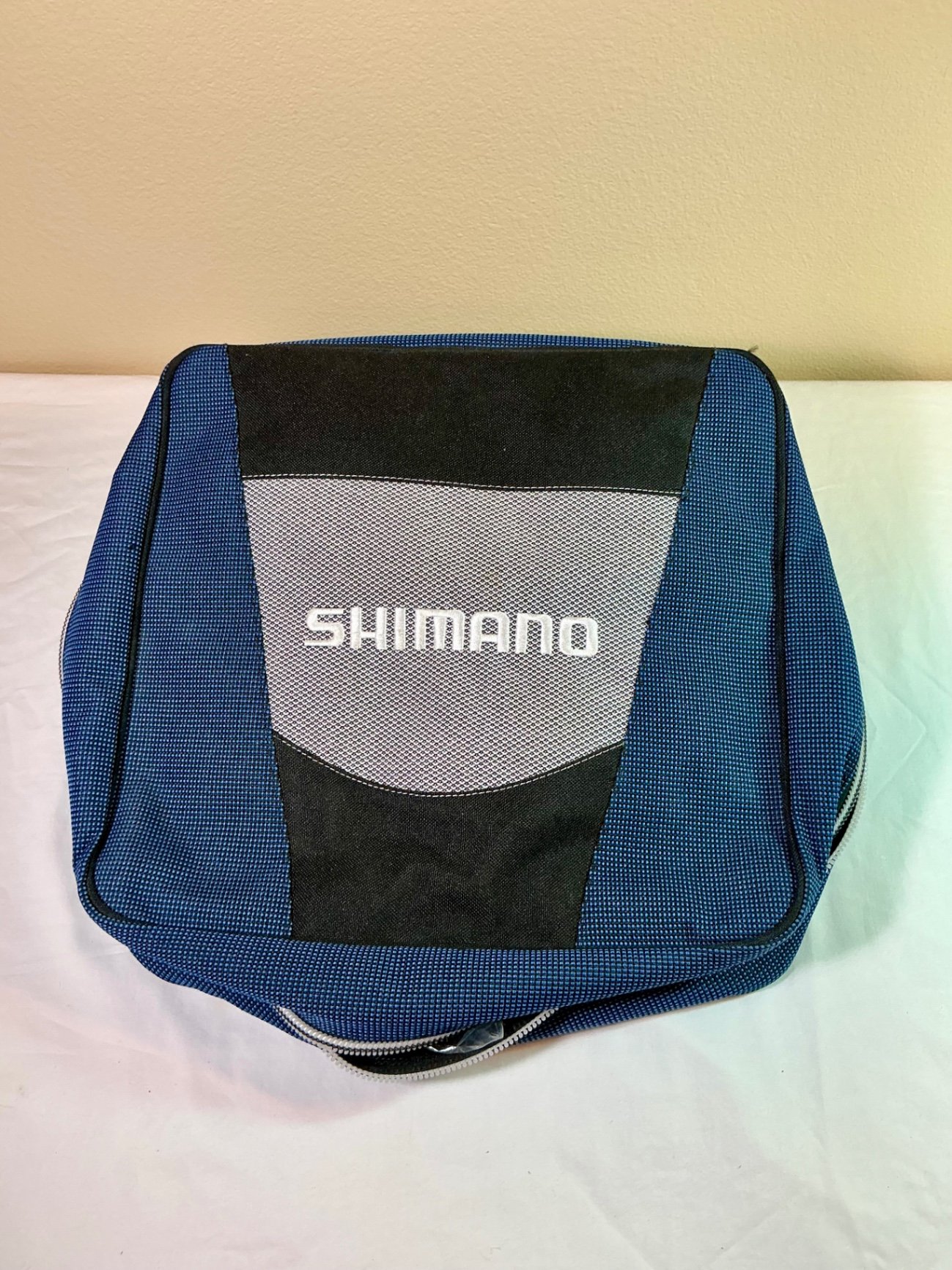 Fly Tying Tools, Materials and Guides - image 4 of 18