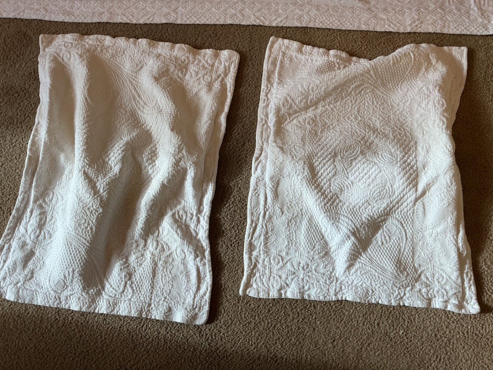 White textured Cotton bedspread, shams, VTG crocheted bedspread - image 4 of 6