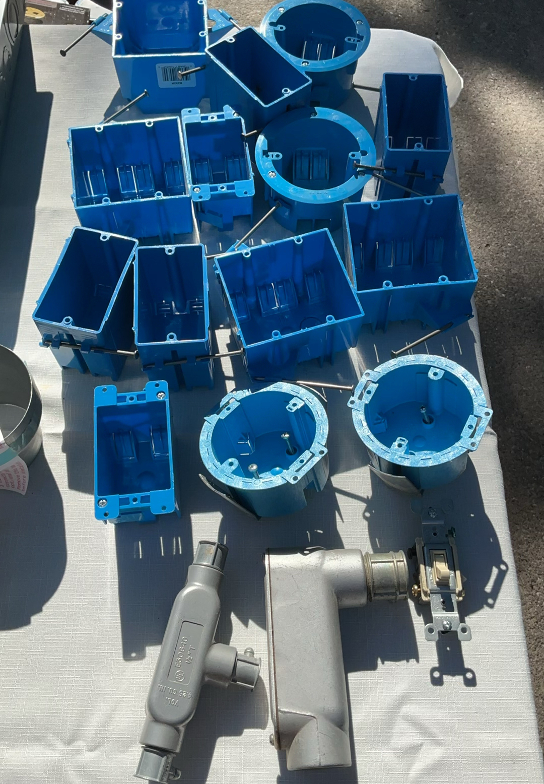 Large Electrical Lot - image 5 of 17