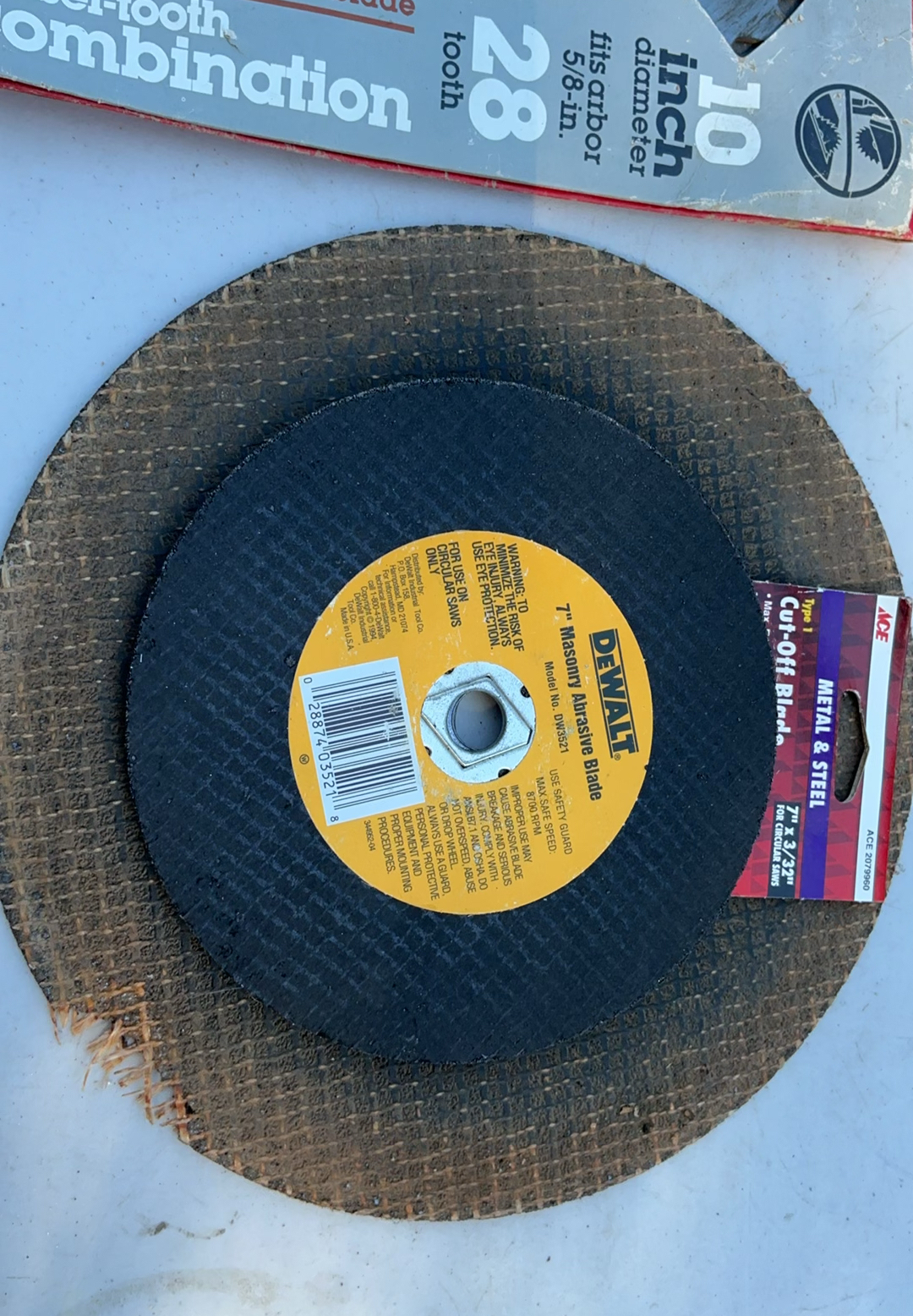 Assortment Of Round Saw Blades - image 6 of 11