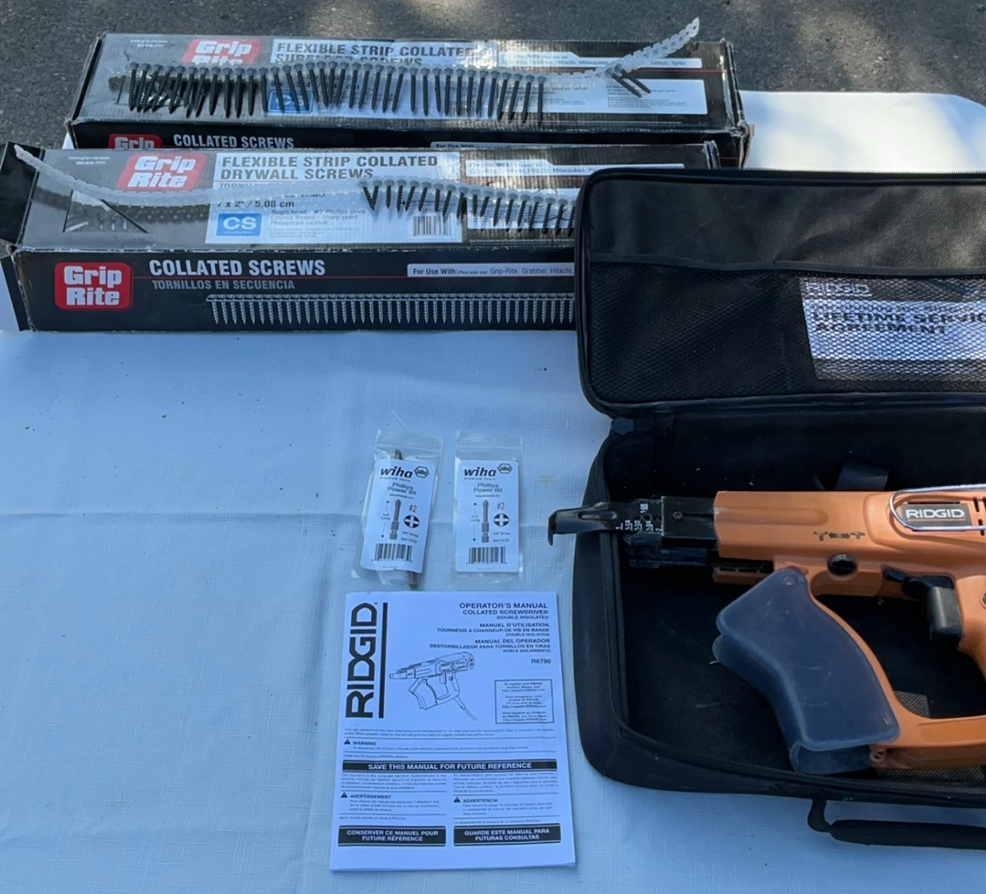 Ridgid Collated Screwdriver And Screws - image 1 of 9