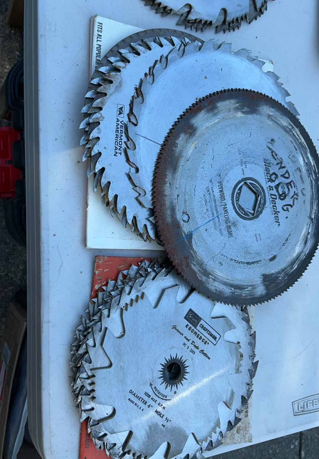 Assortment Of Round Saw Blades - image 5 of 11