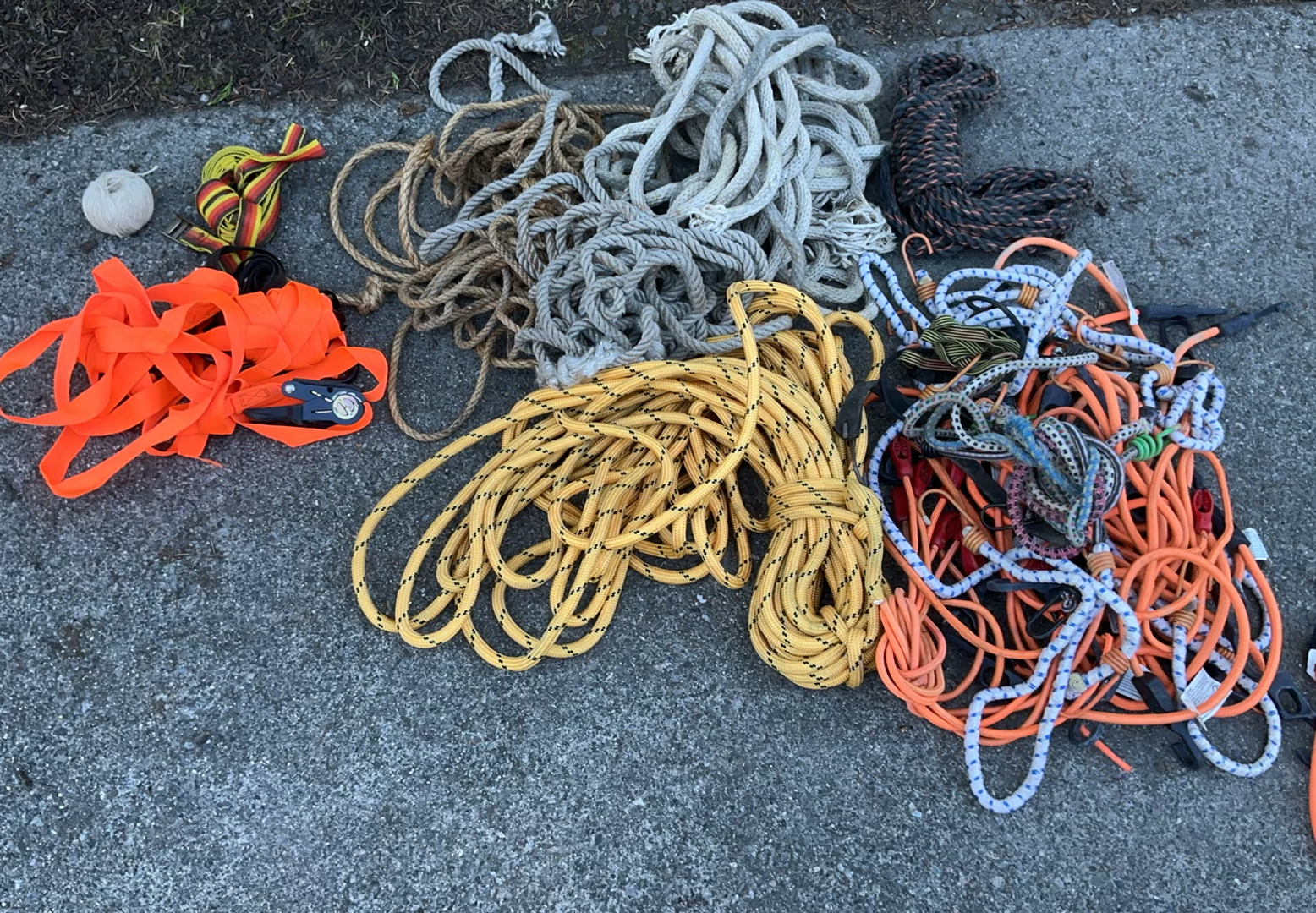 Tub Of Ropes - image 1 of 5