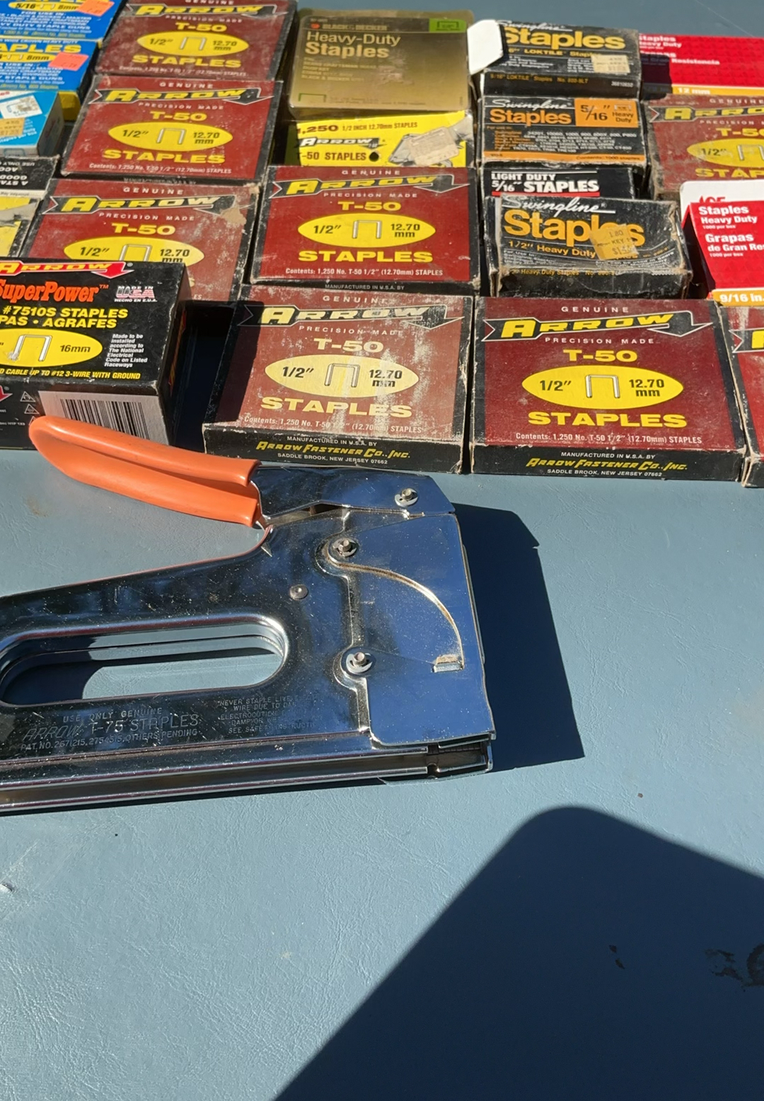 Staple gun and Lots Of Staples - image 3 of 4