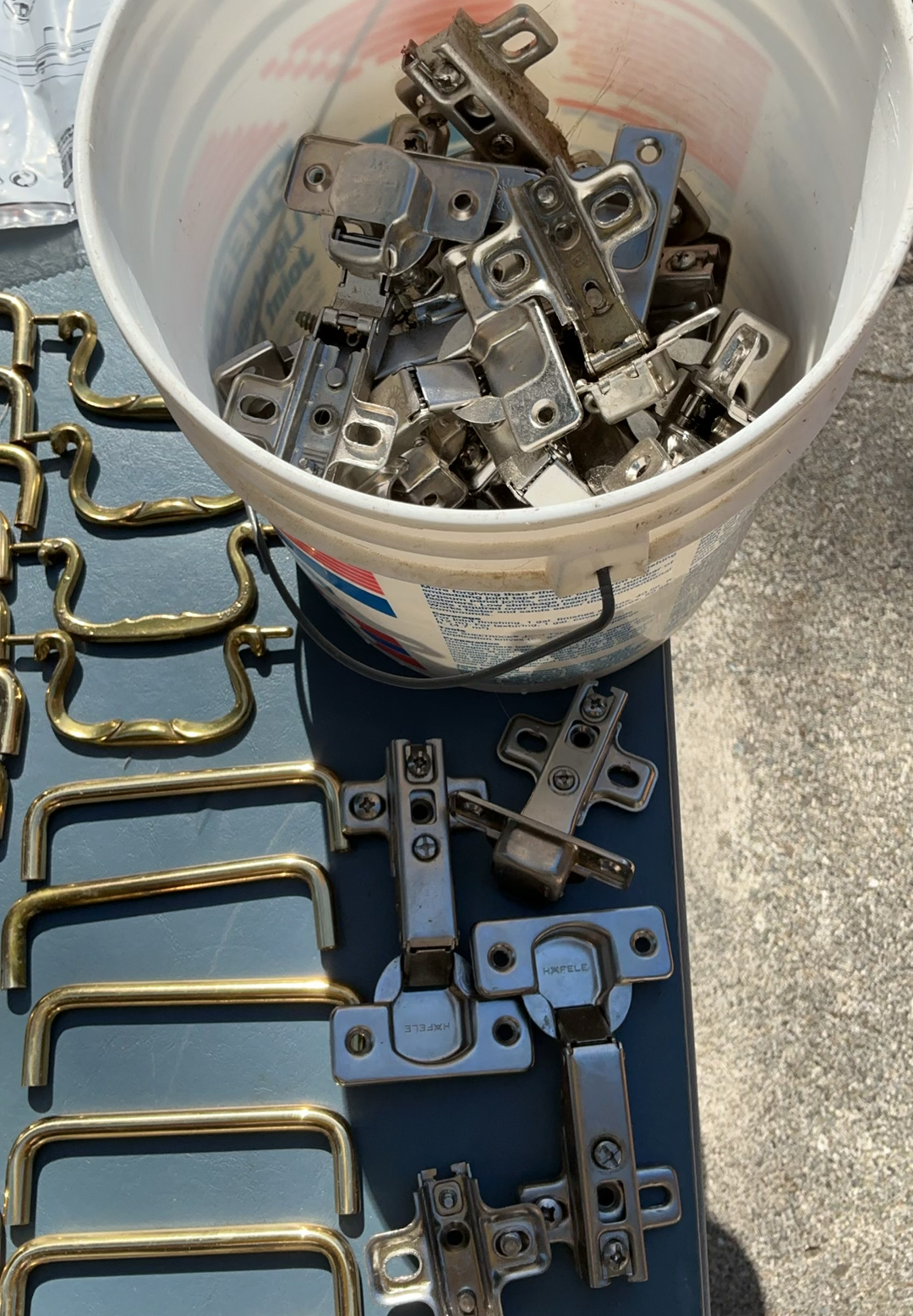 Cabinet Hardware And Pulls - image 4 of 9