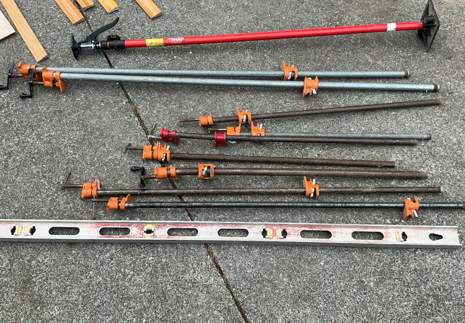 Large Clamps, Level - image 1 of 5