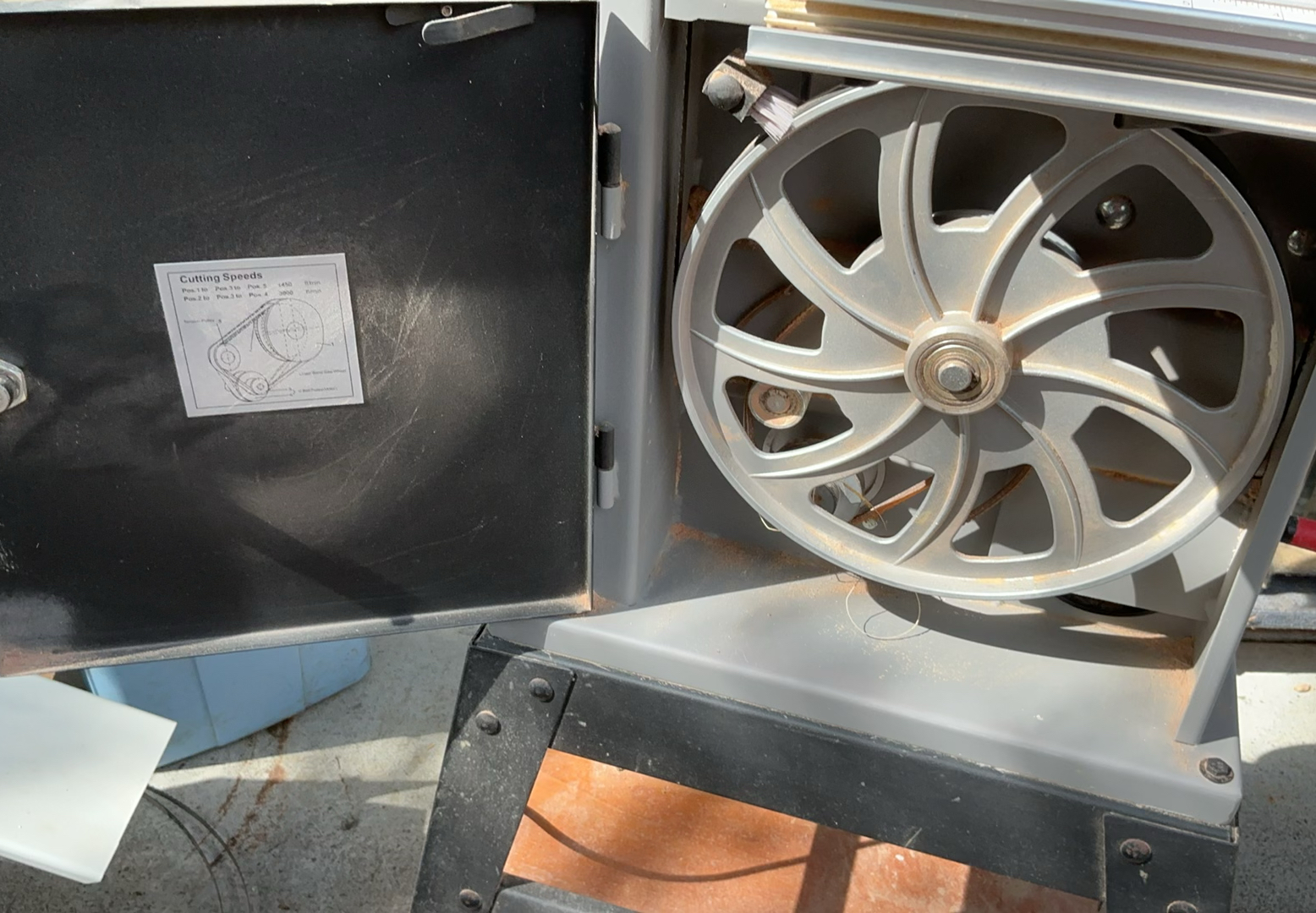 Craftsman 12” Band Saw - image 4 of 9