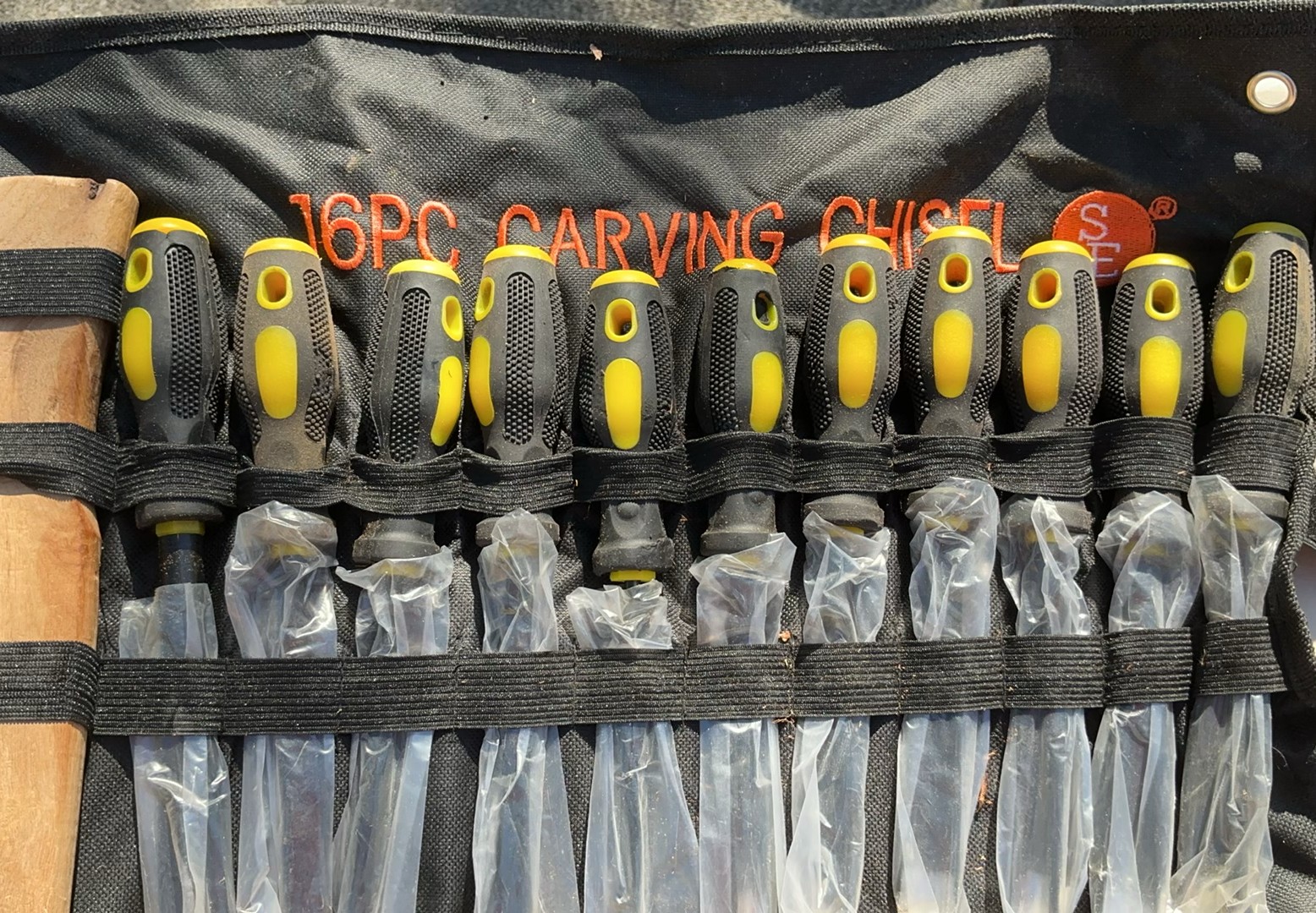 IRWIN Marples Wood Carving Chisels with Wooden Case and Tool Roll - image 2 of 5