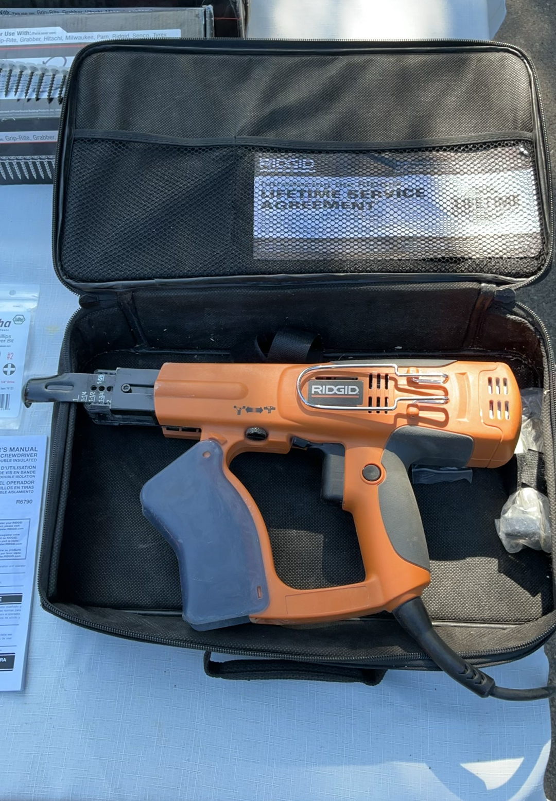 Ridgid Collated Screwdriver And Screws - image 2 of 9